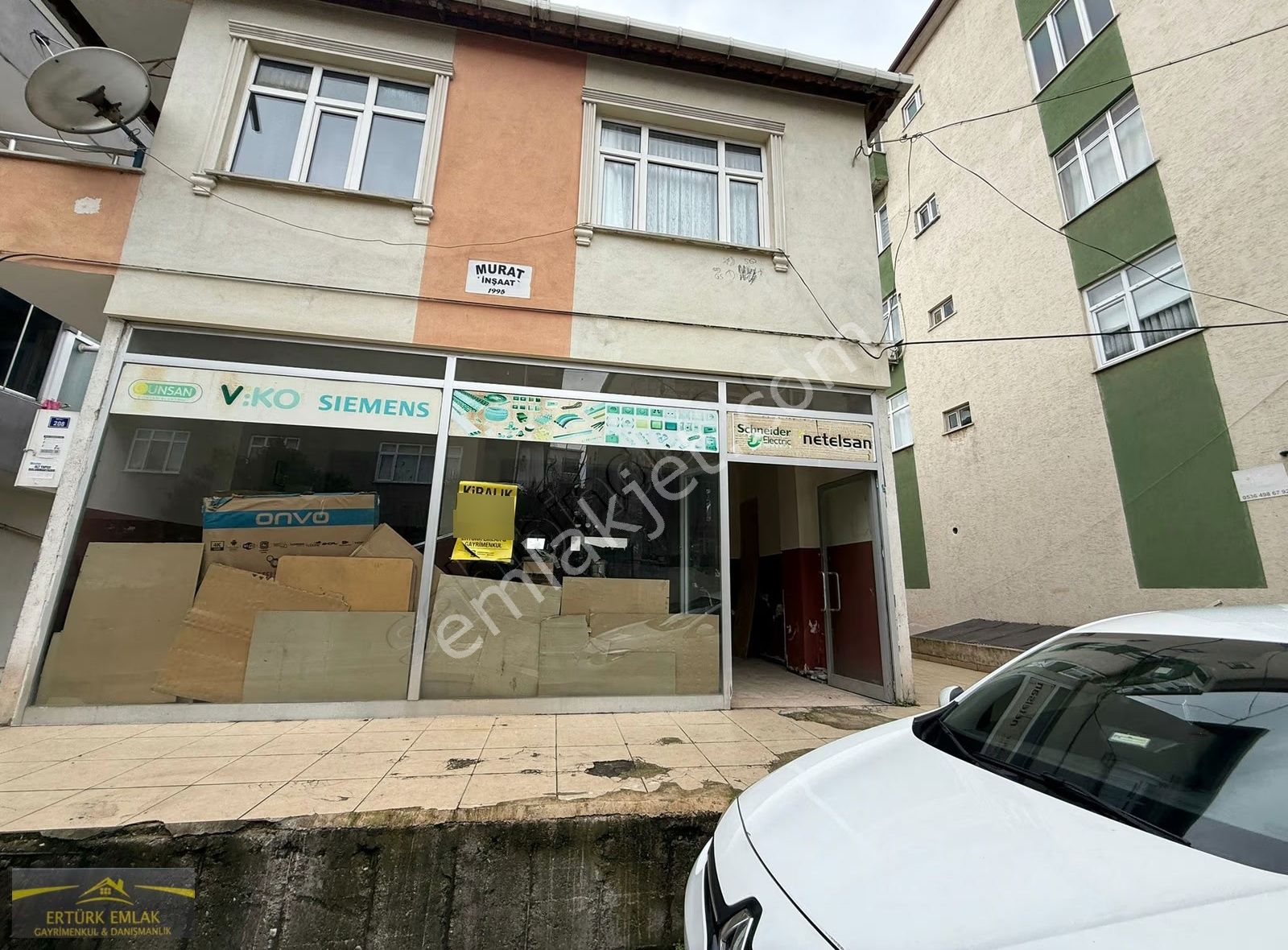 Ertürk Emlak'tan Cumhuriyet Caddesinde 110 M2 Dükkan