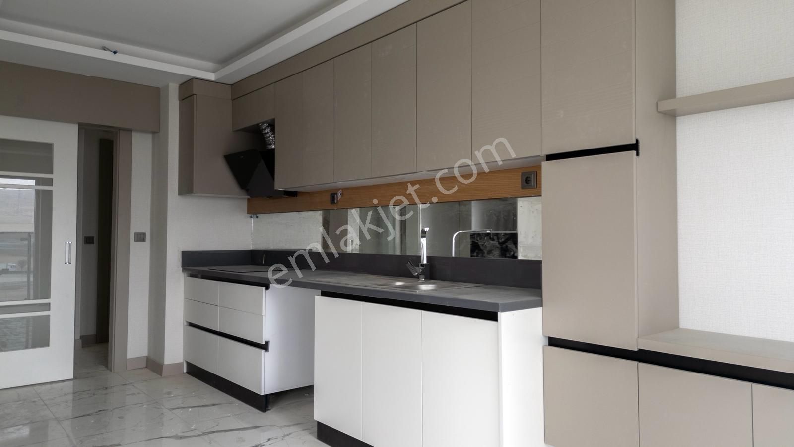 Serra Bulvarda 3+1 Kiralık Lüx Daire - Görsel 10