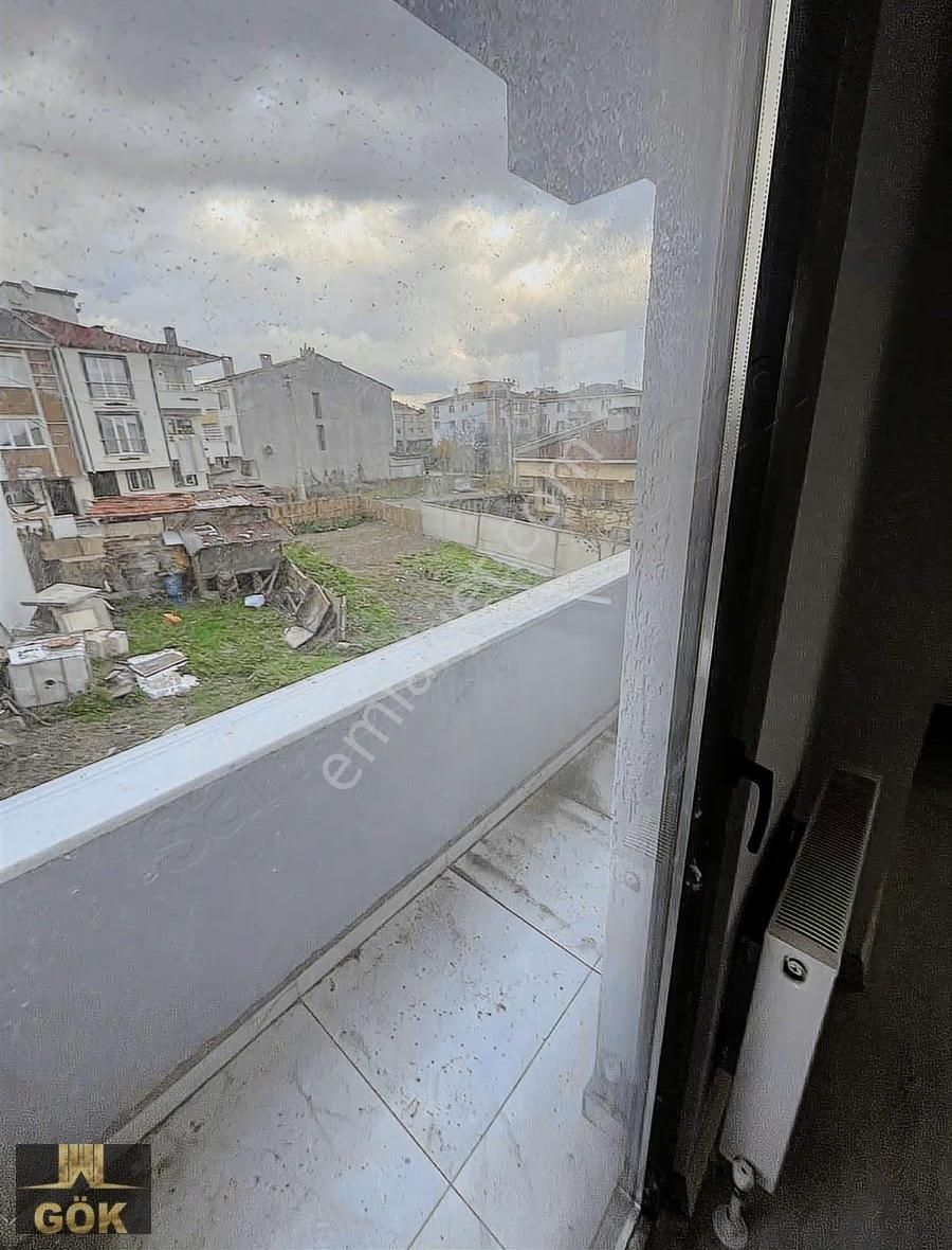 Cumhuriyet Parkı Civarı Geniş Balkonlu 1+1 İskanlı Daire - Görsel 4