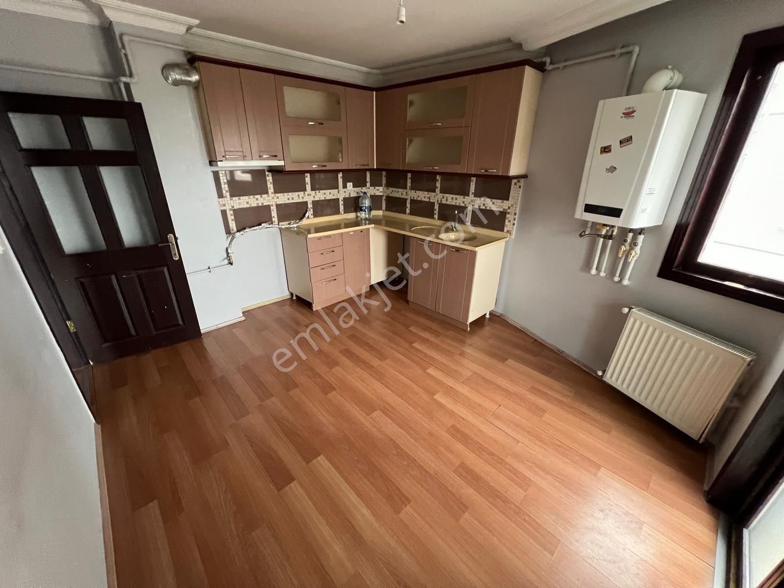 Kariyer'den Yayla'da Ara Katta 3+1 Bağımsız Asansörlü Güney Cephe Manzaralı Daire - Görsel 15