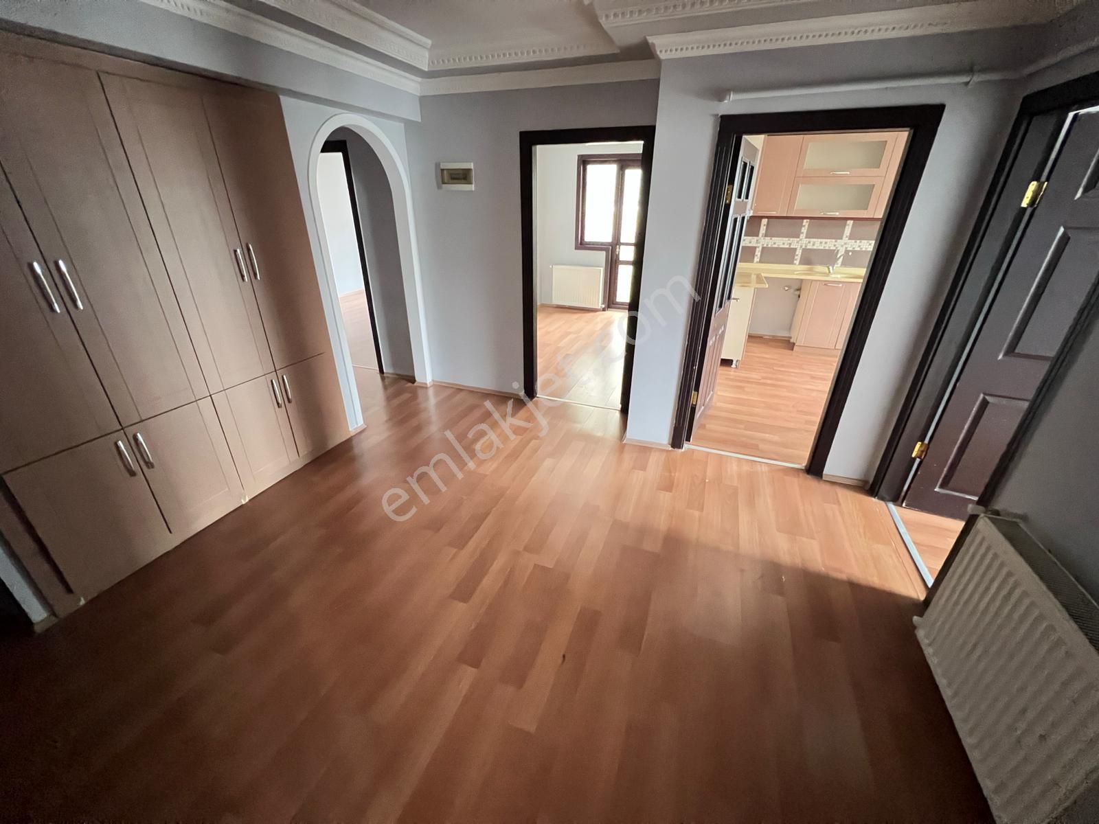 Kariyer'den Yayla'da Ara Katta 3+1 Bağımsız Asansörlü Güney Cephe Manzaralı Daire - Görsel 9