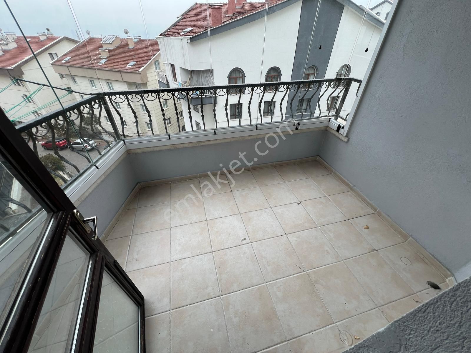 Kariyer'den Yayla'da Ara Katta 3+1 Bağımsız Asansörlü Güney Cephe Manzaralı Daire - Görsel 19