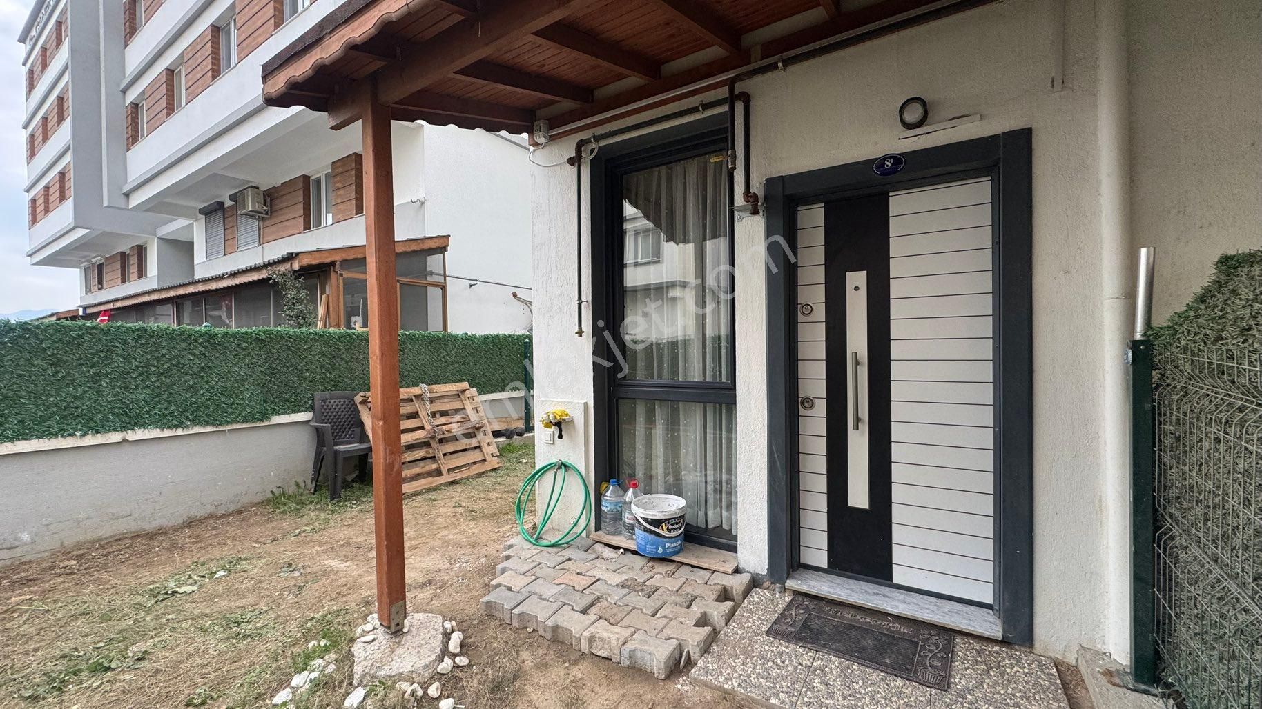 Menemen Seyrek’te Müstakil Bahçeli Ve Eşyalı 1+1 Kiralık Daire - Görsel 3