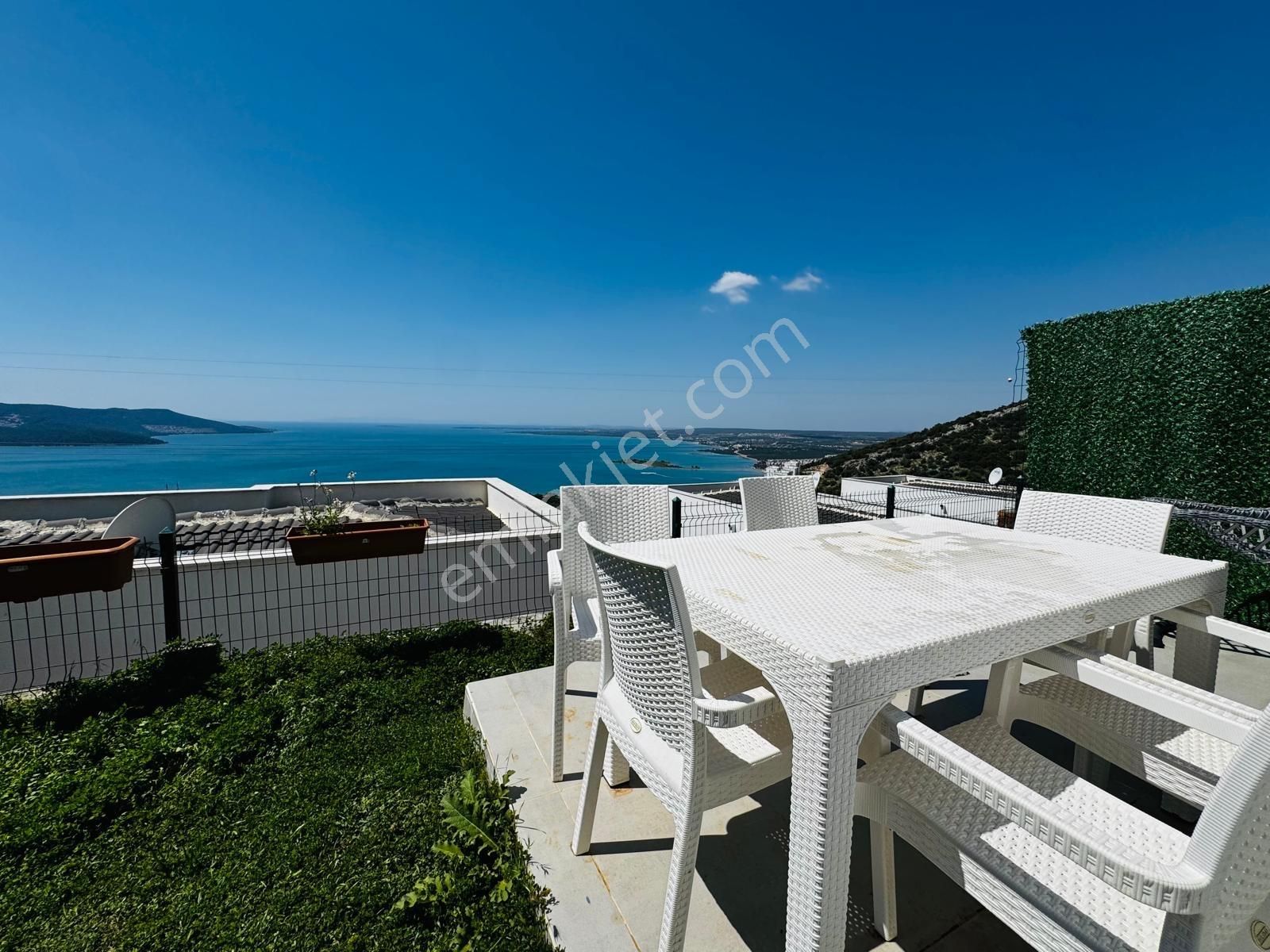 Akbükte Deniz Manzaralı Eşyalı Villa