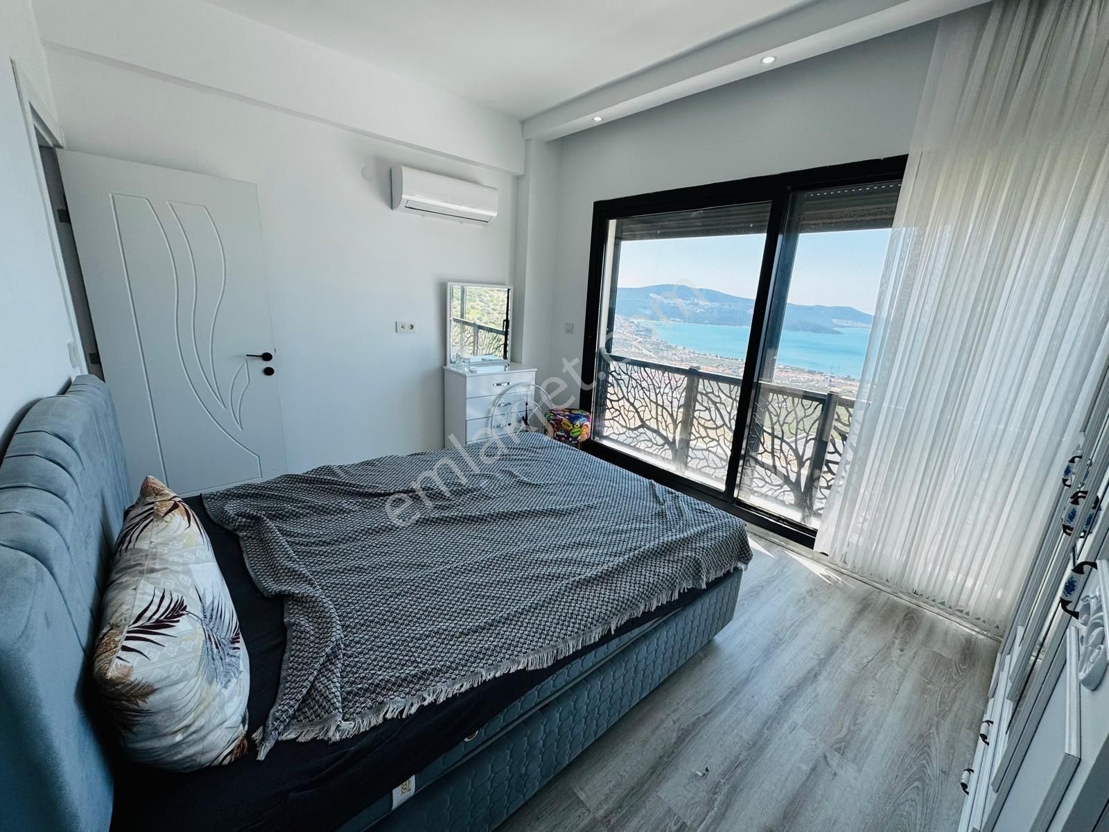 Akbükte Deniz Manzaralı Eşyalı Villa - Görsel 9