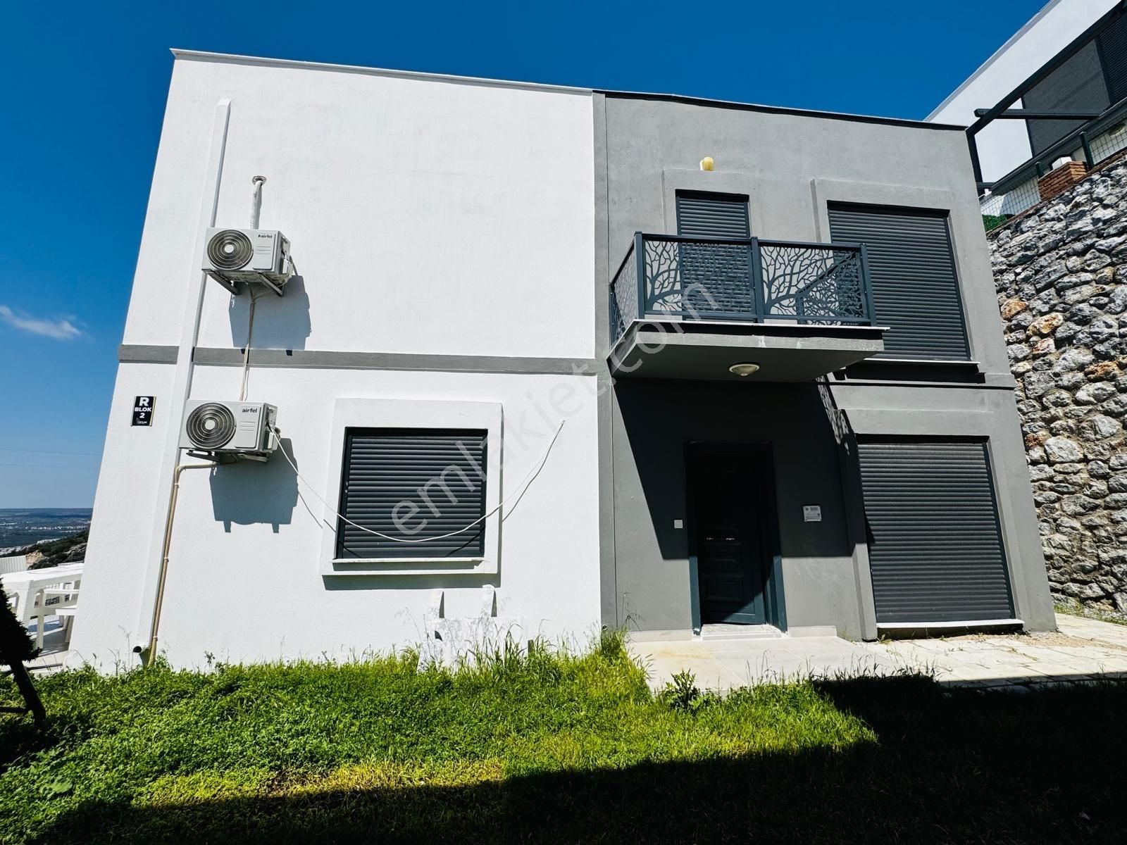 Akbükte Deniz Manzaralı Eşyalı Villa - Görsel 5