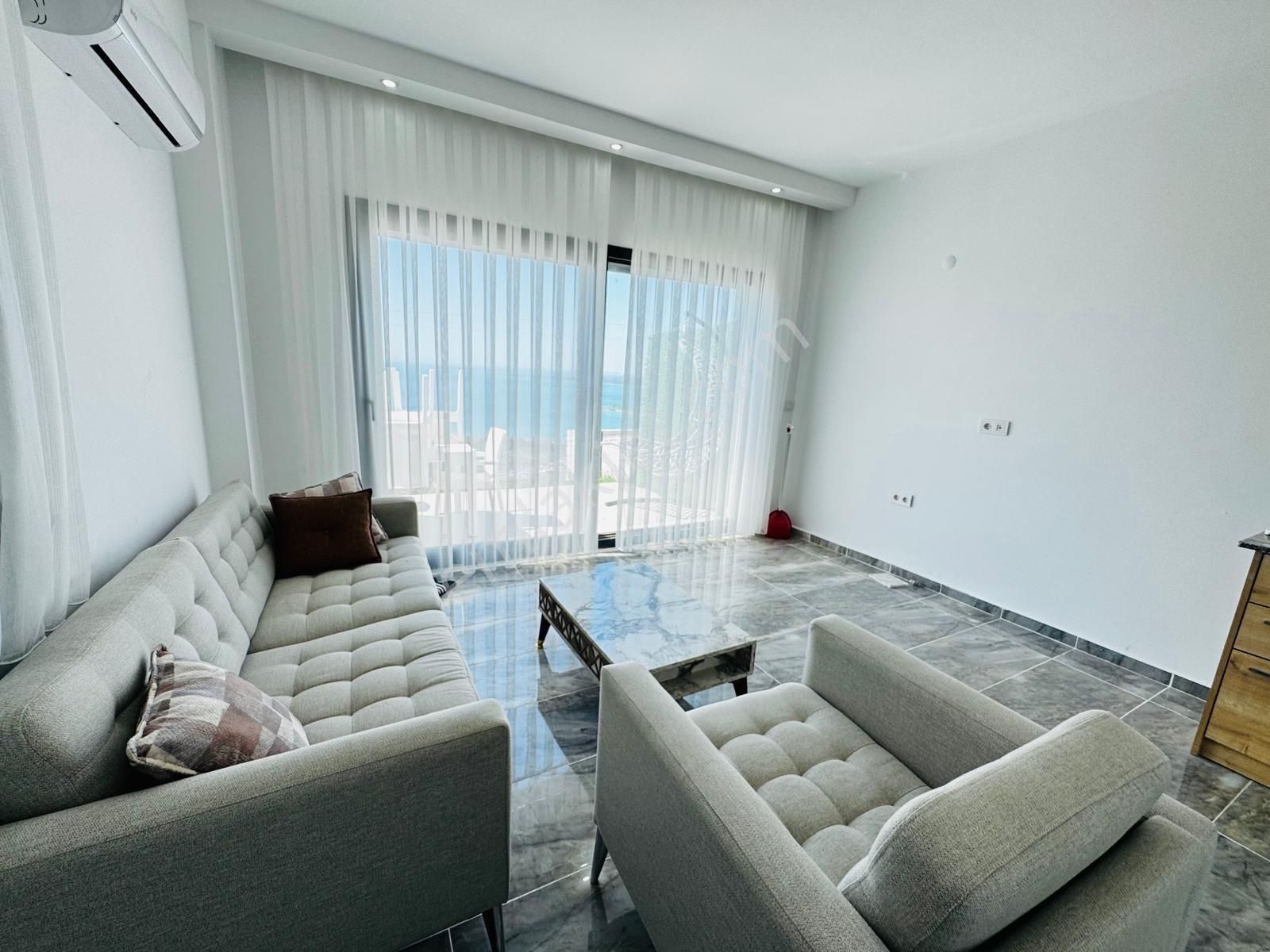 Akbükte Deniz Manzaralı Eşyalı Villa - Görsel 31