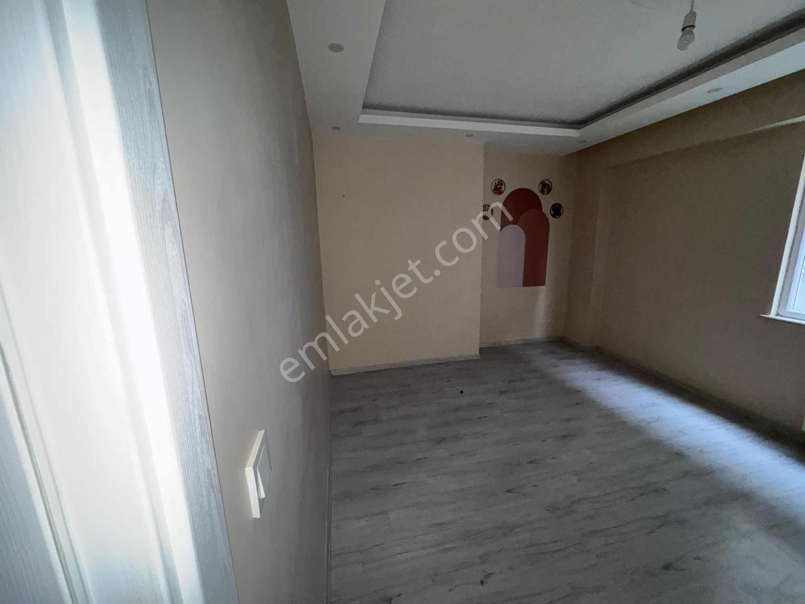 Cadde Yanı 2+1 Ayrı Mutfaklı Taşınmaya Hazır Boş Daire - Görsel 5