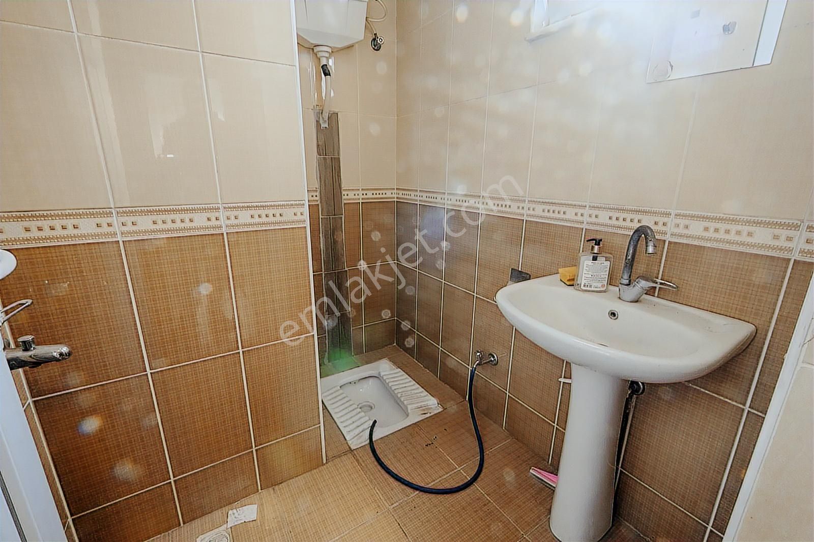 Çağrı Emlak'tan Gazi Bulvarında Kiralık Depolu Dükkan-mağaza - Görsel 25