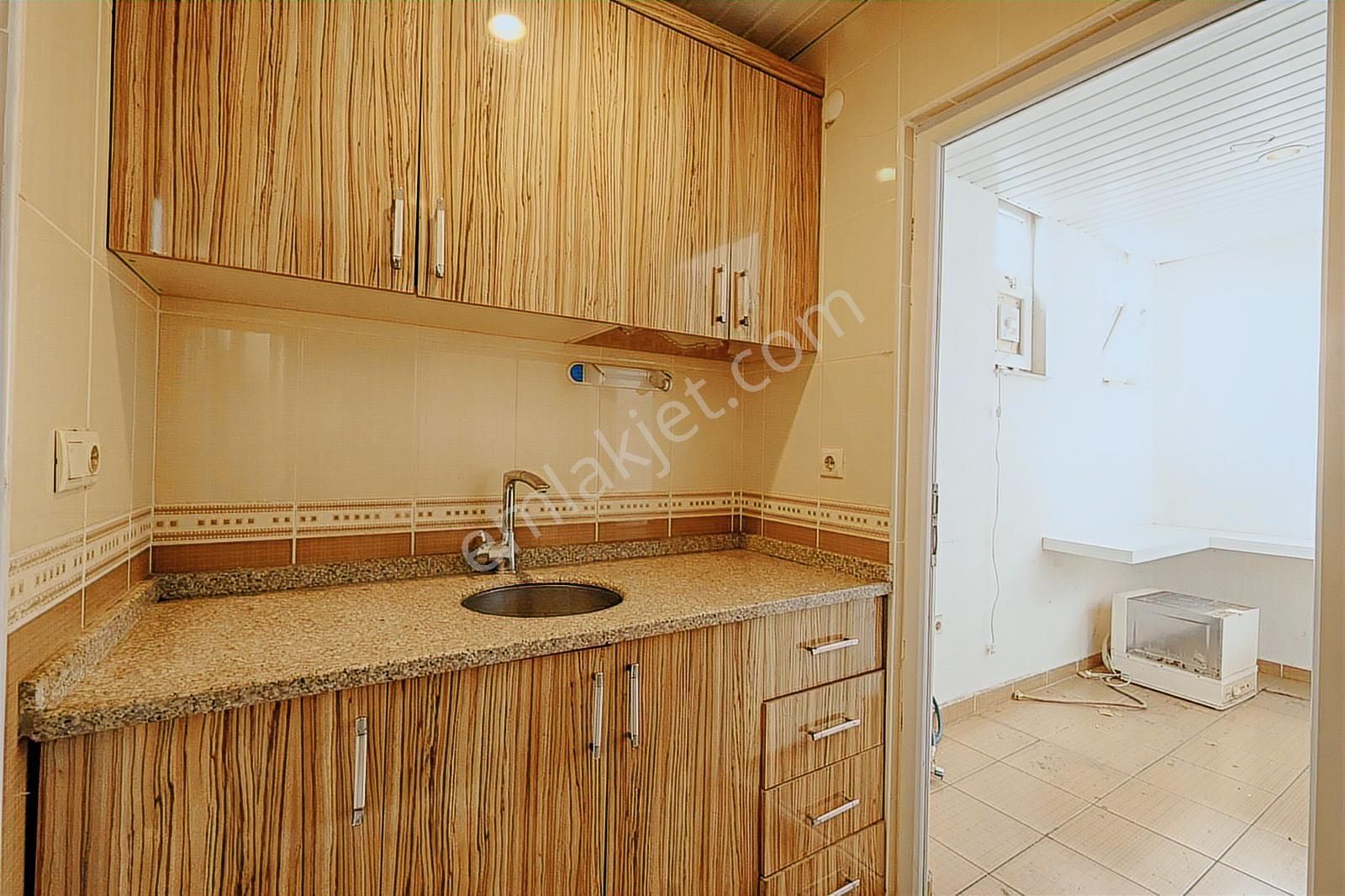 Çağrı Emlak'tan Gazi Bulvarında Kiralık Depolu Dükkan-mağaza - Görsel 24