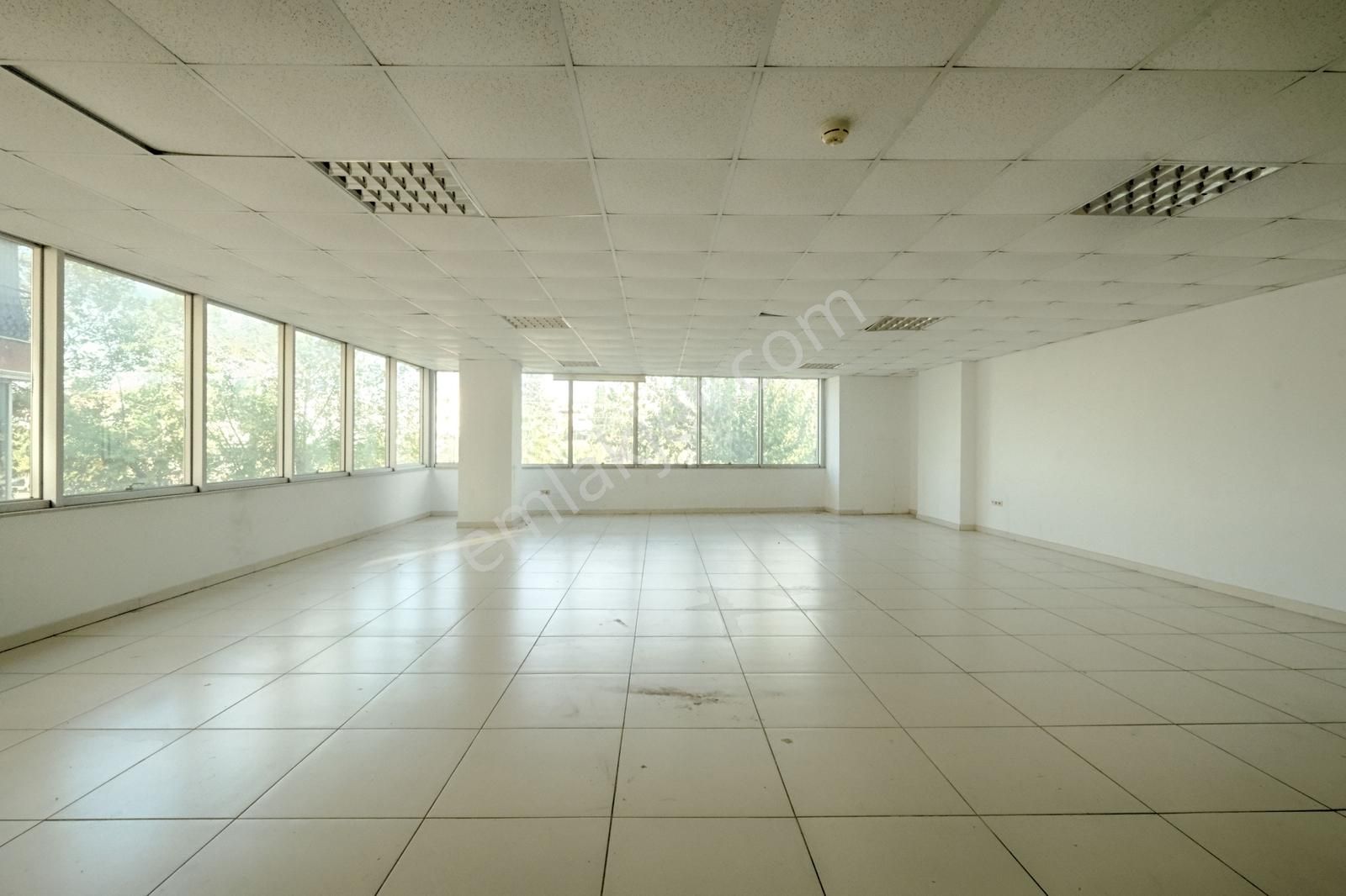Çağrı Emlak'tan Gazi Bulvarında Kiralık Depolu Dükkan-mağaza - Görsel 23