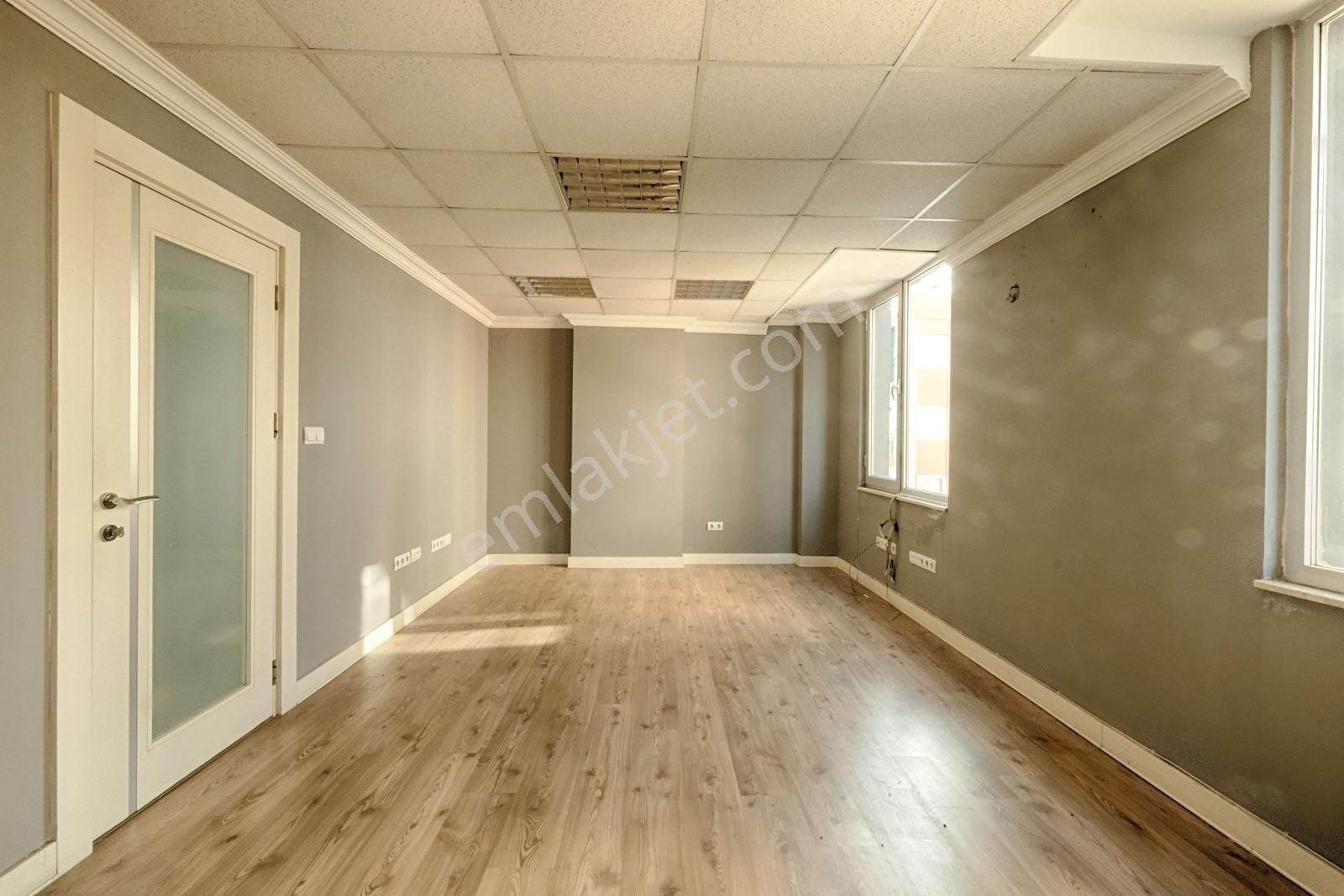 Çağrı Emlak'tan Gazi Bulvarında Kiralık Depolu Dükkan-mağaza - Görsel 8