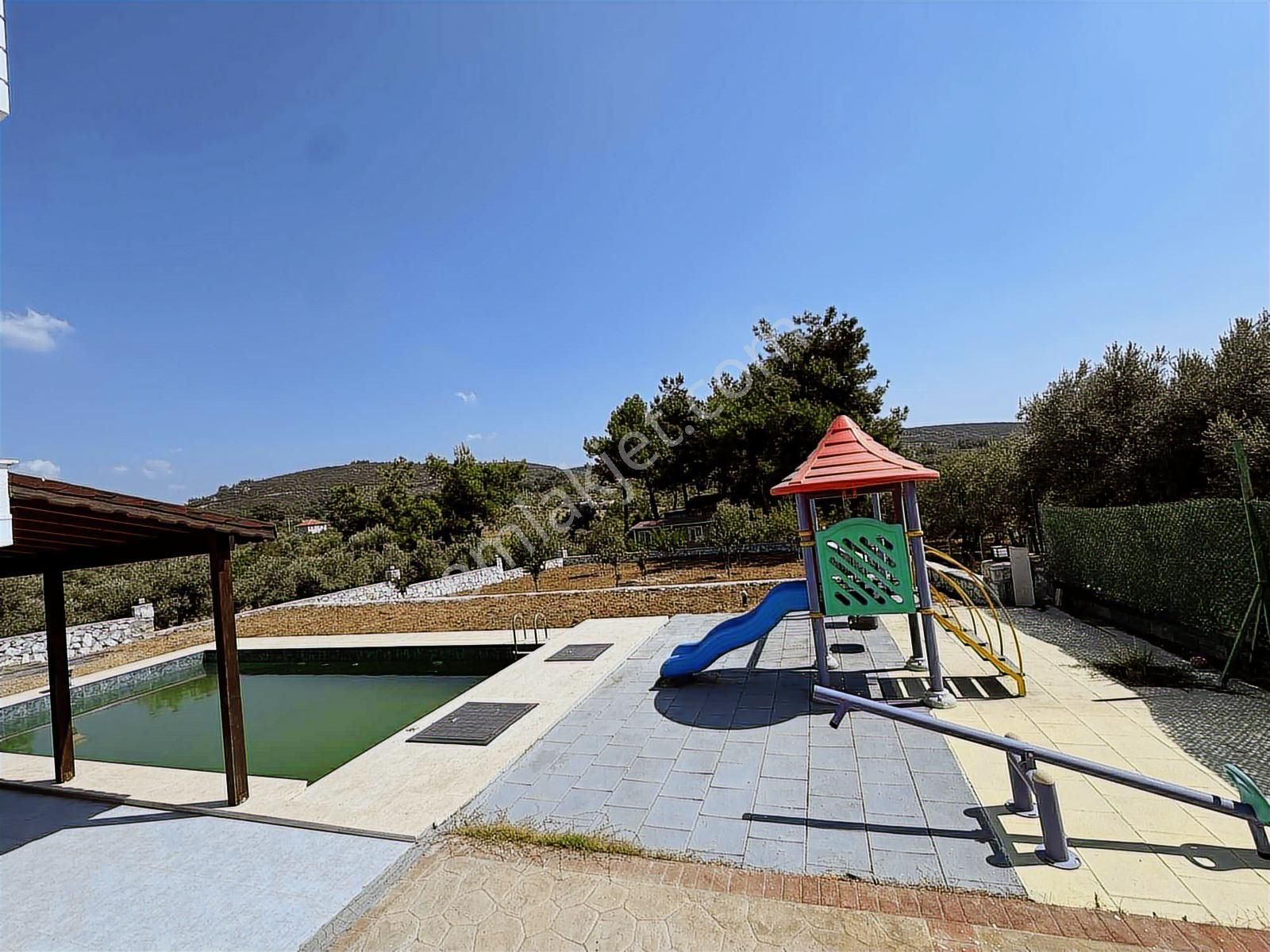 Buca Karacagacta 10dönüm Arazi Ve 2katlı Havuzlu Ful Esyalı Ev - Görsel 27