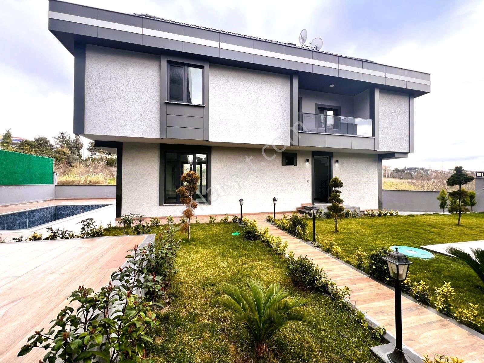 Beylikdüzün De Emsalsiz Sıfır Deniz Manzaralı 5+2 Villa Kaçmaz - Görsel 14