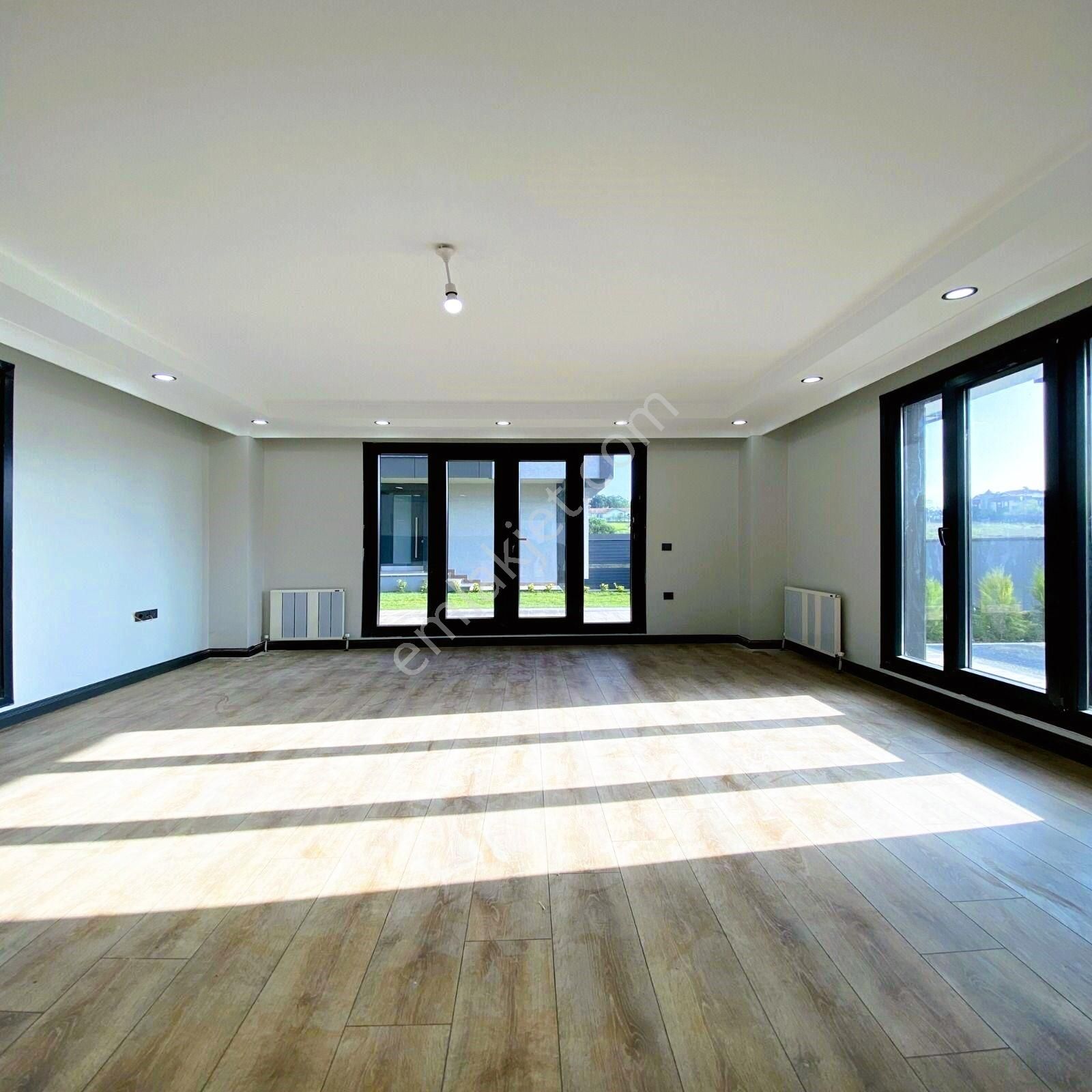 Beylikdüzün De Emsalsiz Sıfır Deniz Manzaralı 5+2 Villa Kaçmaz - Görsel 8