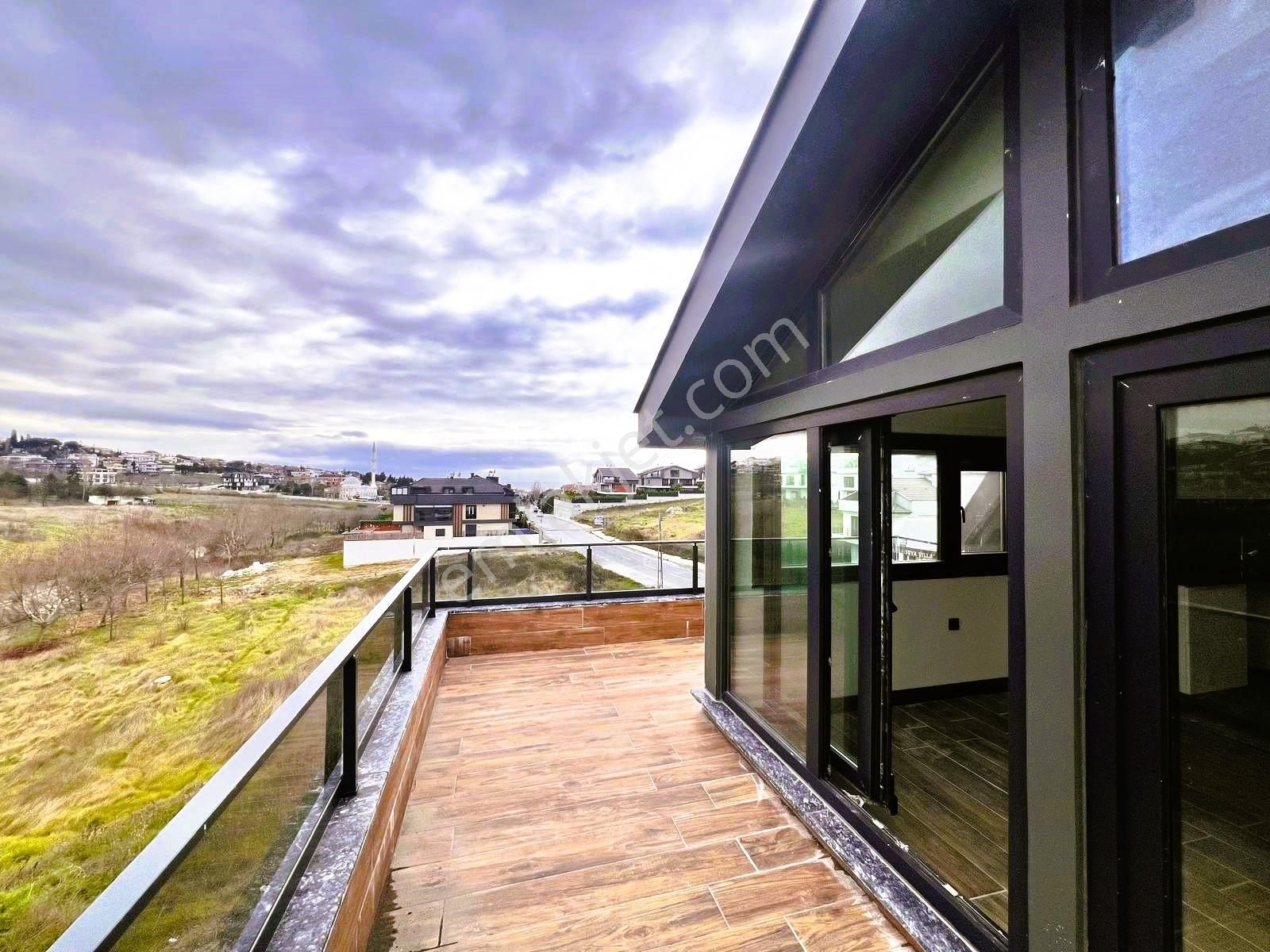 Beylikdüzün De Emsalsiz Sıfır Deniz Manzaralı 5+2 Villa Kaçmaz - Görsel 22