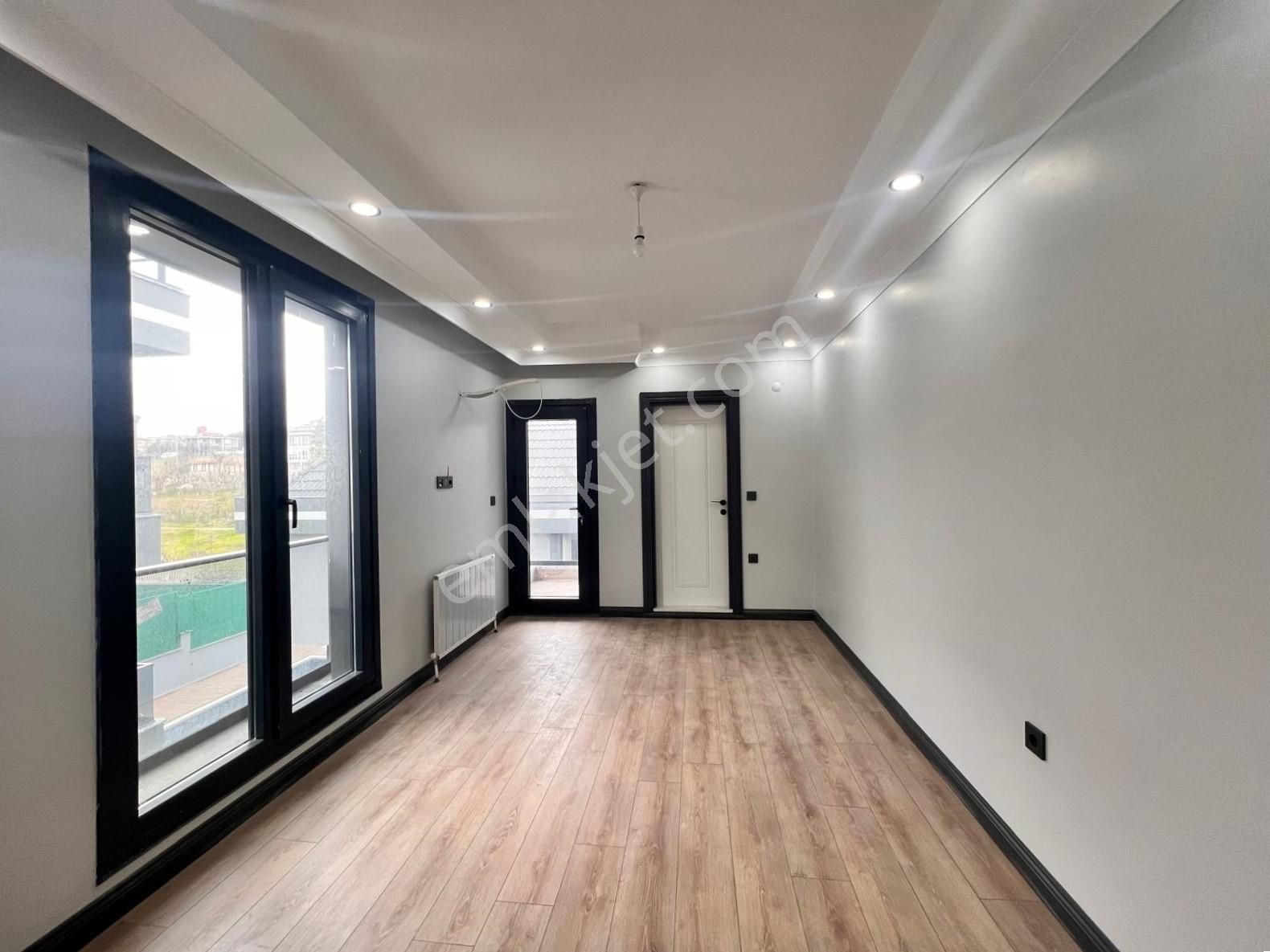 Beylikdüzün De Emsalsiz Sıfır Deniz Manzaralı 5+2 Villa Kaçmaz - Görsel 11