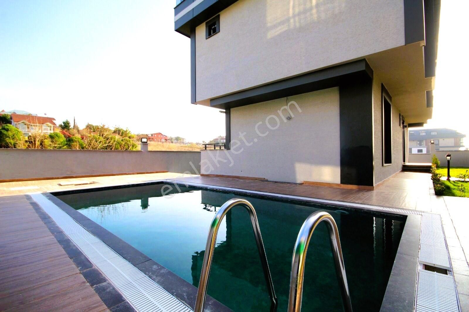 Beylikdüzün De Emsalsiz Sıfır Deniz Manzaralı 5+2 Villa Kaçmaz - Görsel 6