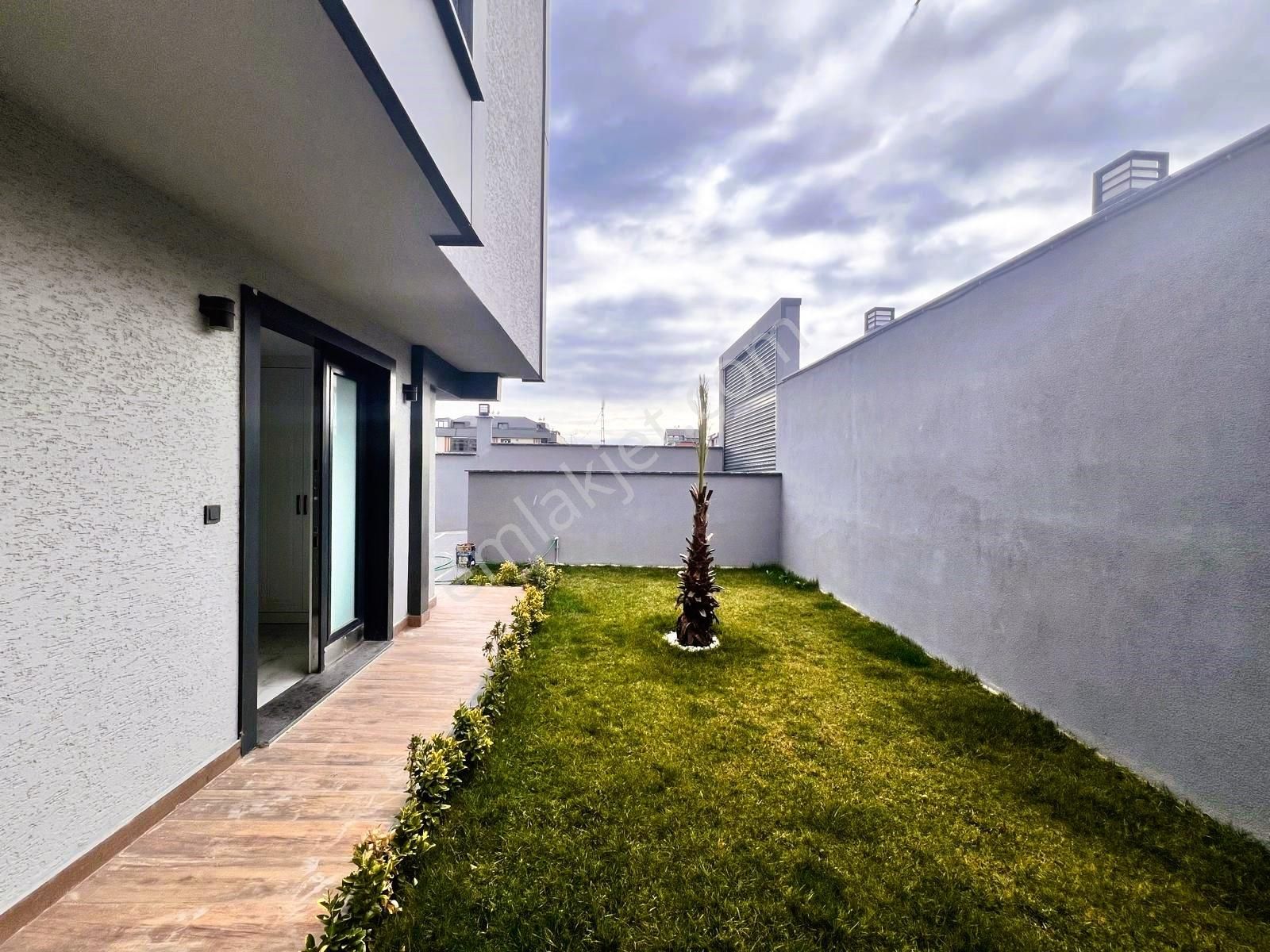 Beylikdüzün De Emsalsiz Sıfır Deniz Manzaralı 5+2 Villa Kaçmaz - Görsel 13