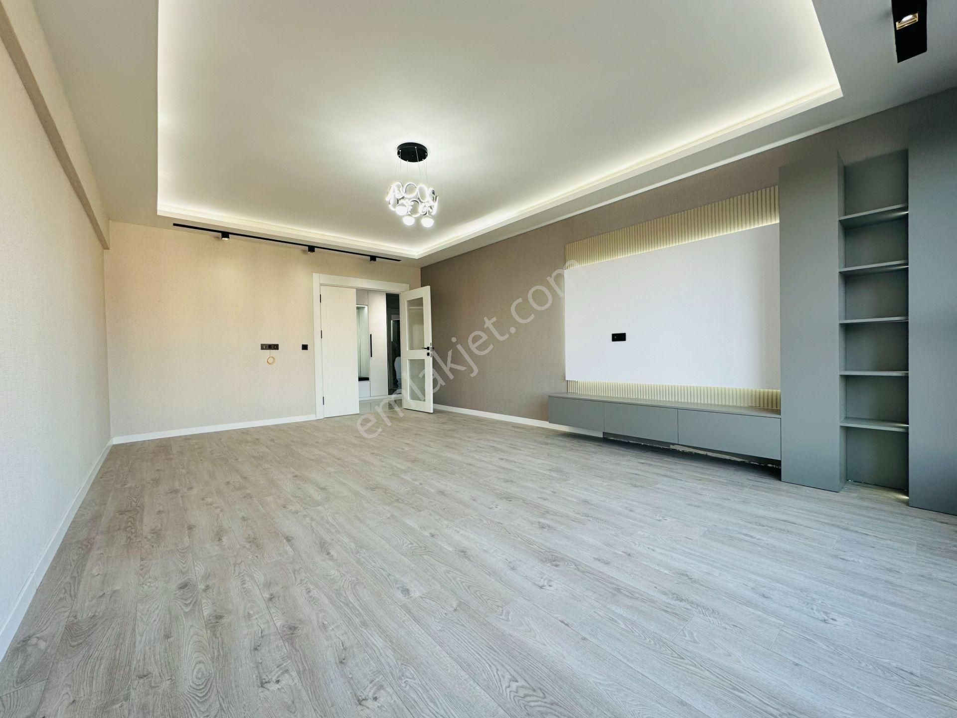 Nam-ak Emlak'tan Kapalı Oto. Giyinme Odalı Sıfır 7.kat 4+1 Site Dairesi - Görsel 12