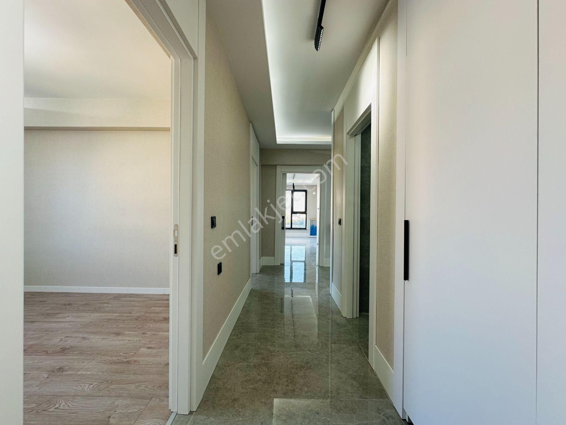 Nam-ak Emlak'tan Kapalı Oto. Giyinme Odalı Sıfır 7.kat 4+1 Site Dairesi - Görsel 30