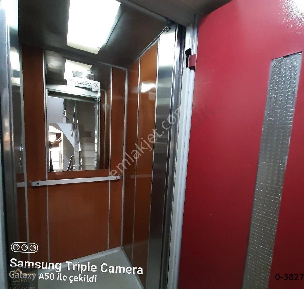Cebeci Cemal Gürsel Caddesinde,metro Durağı Yakınında,bakımlı Binada,asansörlü, 3+1 Satılık Daire - Görsel 10