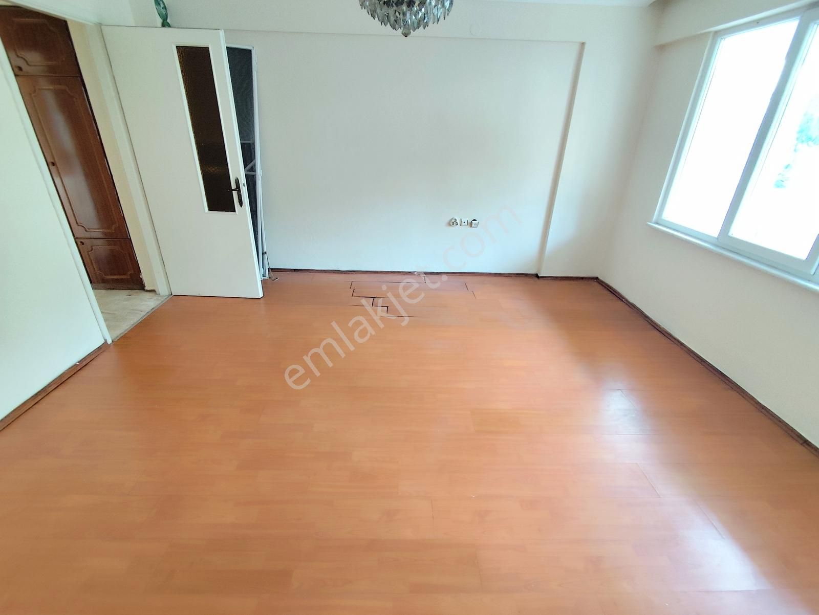 Akçay Merkezde Denize 2 Sokak Bahçe Kullanımlı 2+1 Satılık Daire - Görsel 18