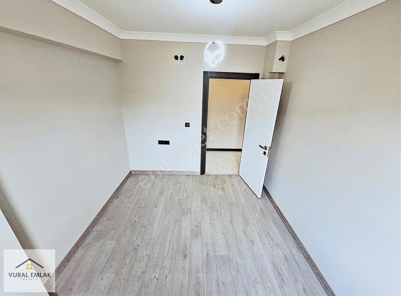 Vural Emlaktan 3+1 İskanlı Ara Katta Ultra Lüx Menderes Mh 145m2 - Görsel 16