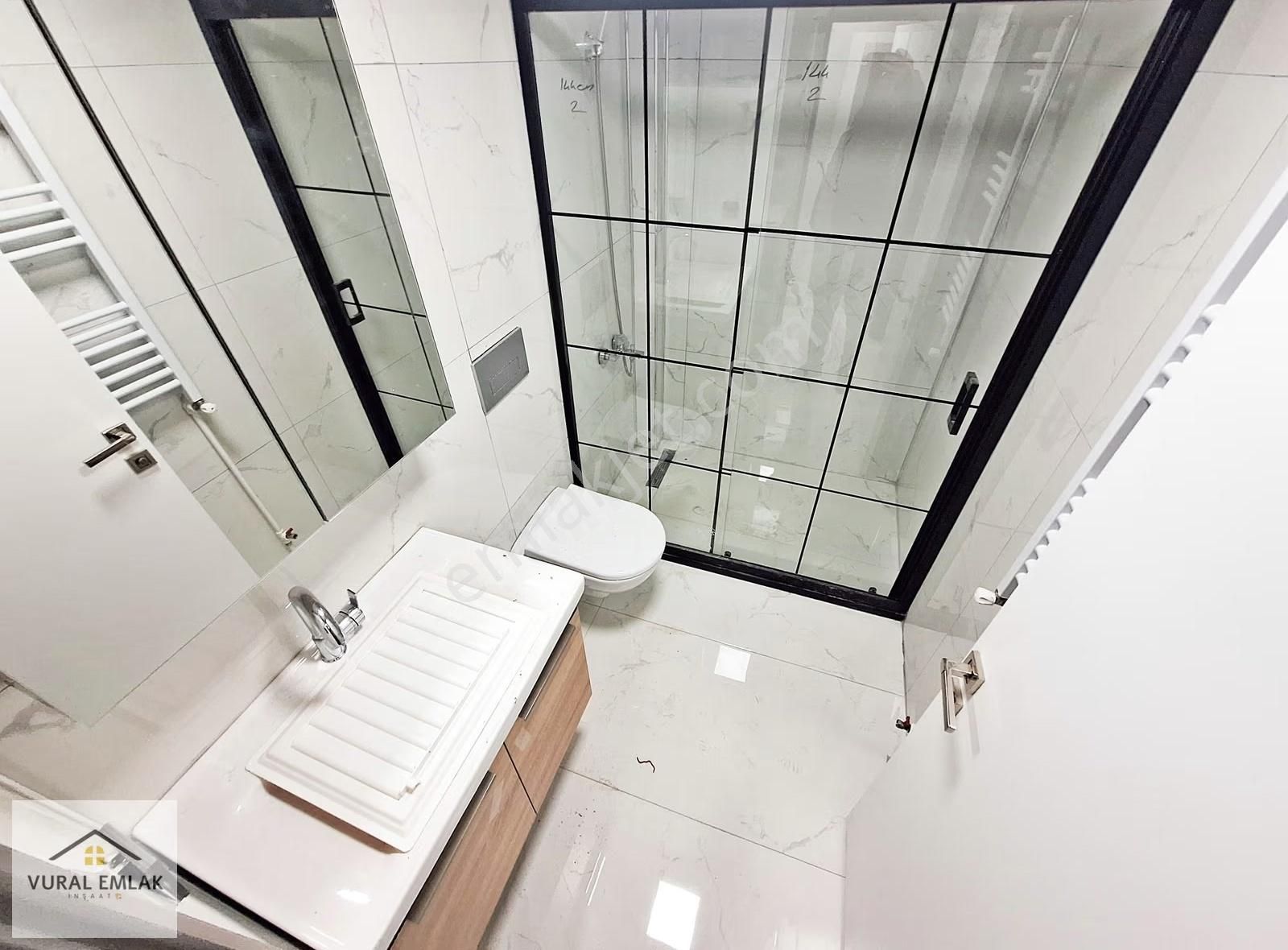 Vural Emlaktan 3+1 İskanlı Ara Katta Ultra Lüx Menderes Mh 145m2 - Görsel 33