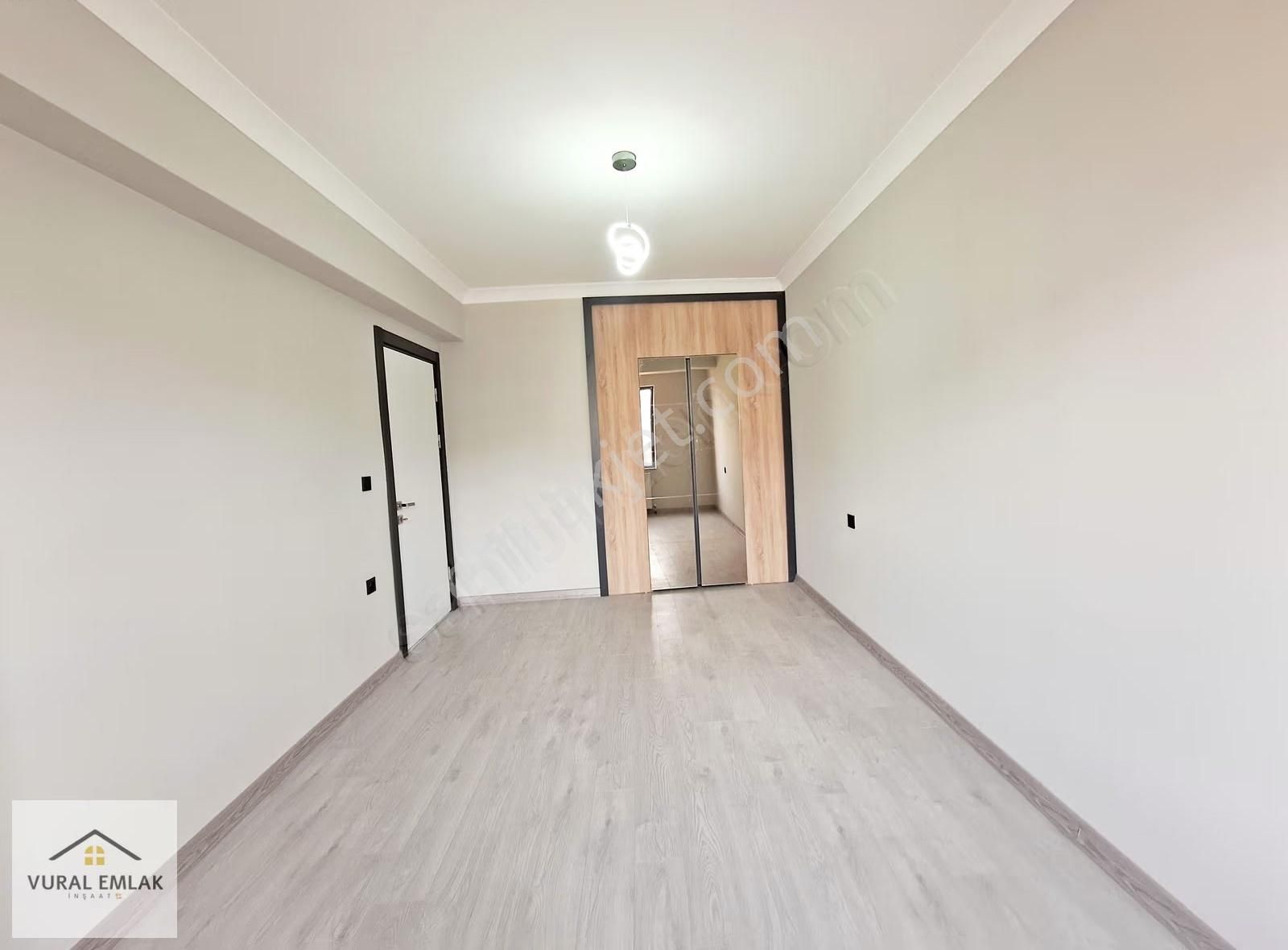 Vural Emlaktan 3+1 İskanlı Ara Katta Ultra Lüx Menderes Mh 145m2 - Görsel 14