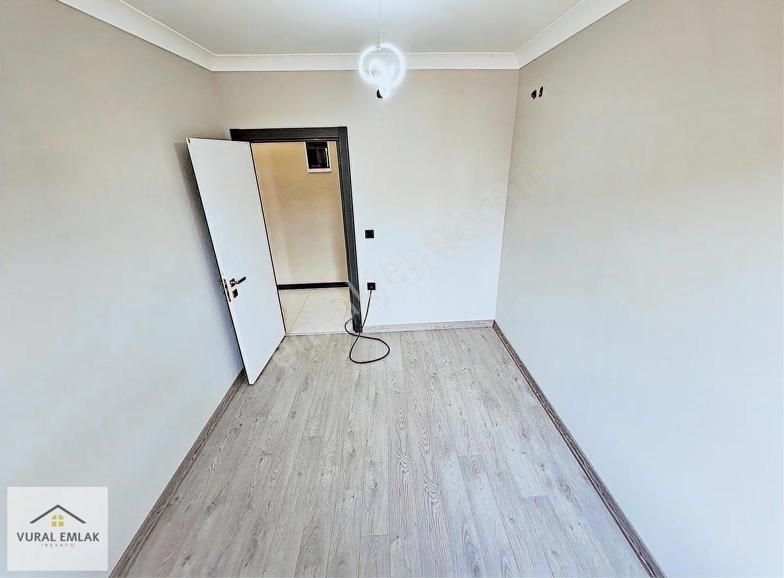 Vural Emlaktan 3+1 İskanlı Ara Katta Ultra Lüx Menderes Mh 145m2 - Görsel 19