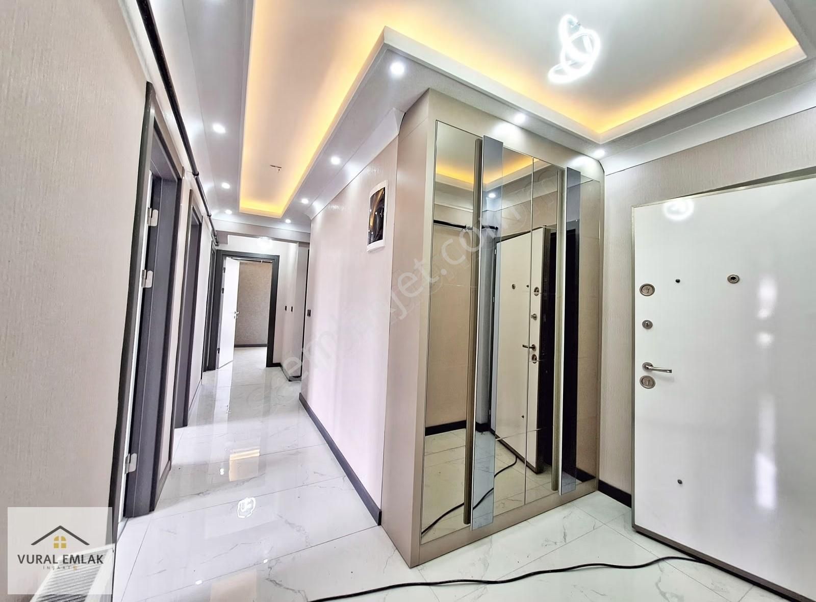 Vural Emlaktan 3+1 İskanlı Ara Katta Ultra Lüx Menderes Mh 145m2 - Görsel 24