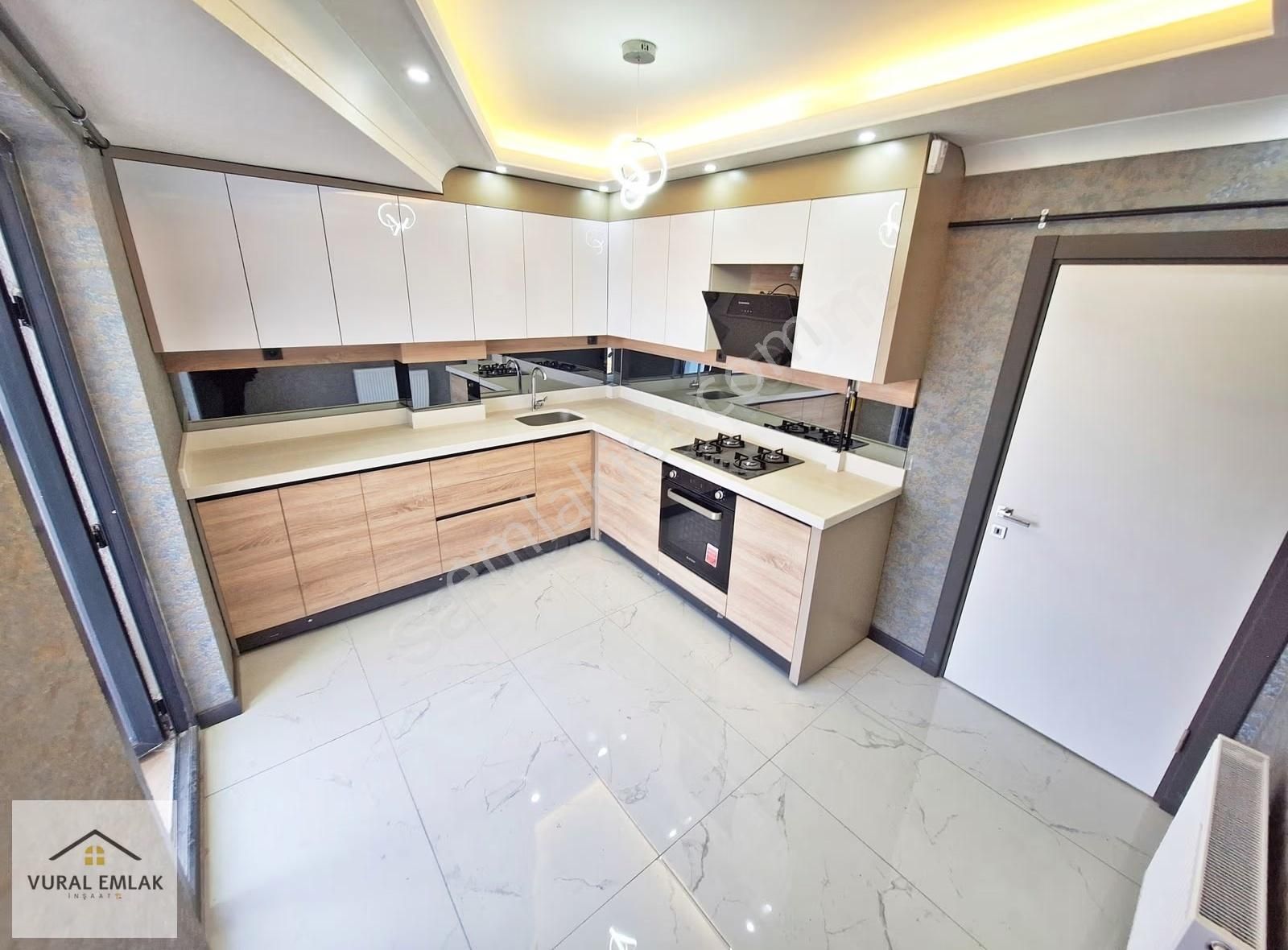 Vural Emlaktan 3+1 İskanlı Ara Katta Ultra Lüx Menderes Mh 145m2 - Görsel 15