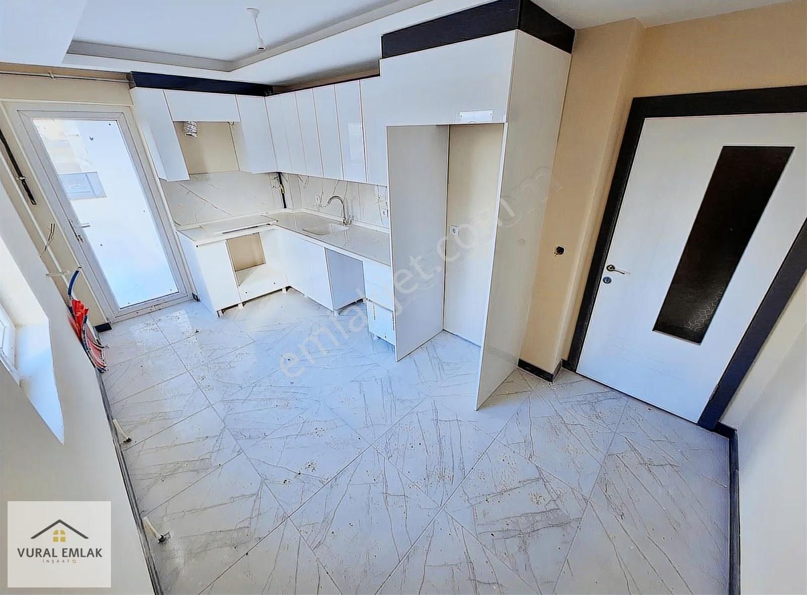 Vural Emlaktan 3+1 İskanlı Ara Katta 140m2 Haftanın Bomba Fırsat