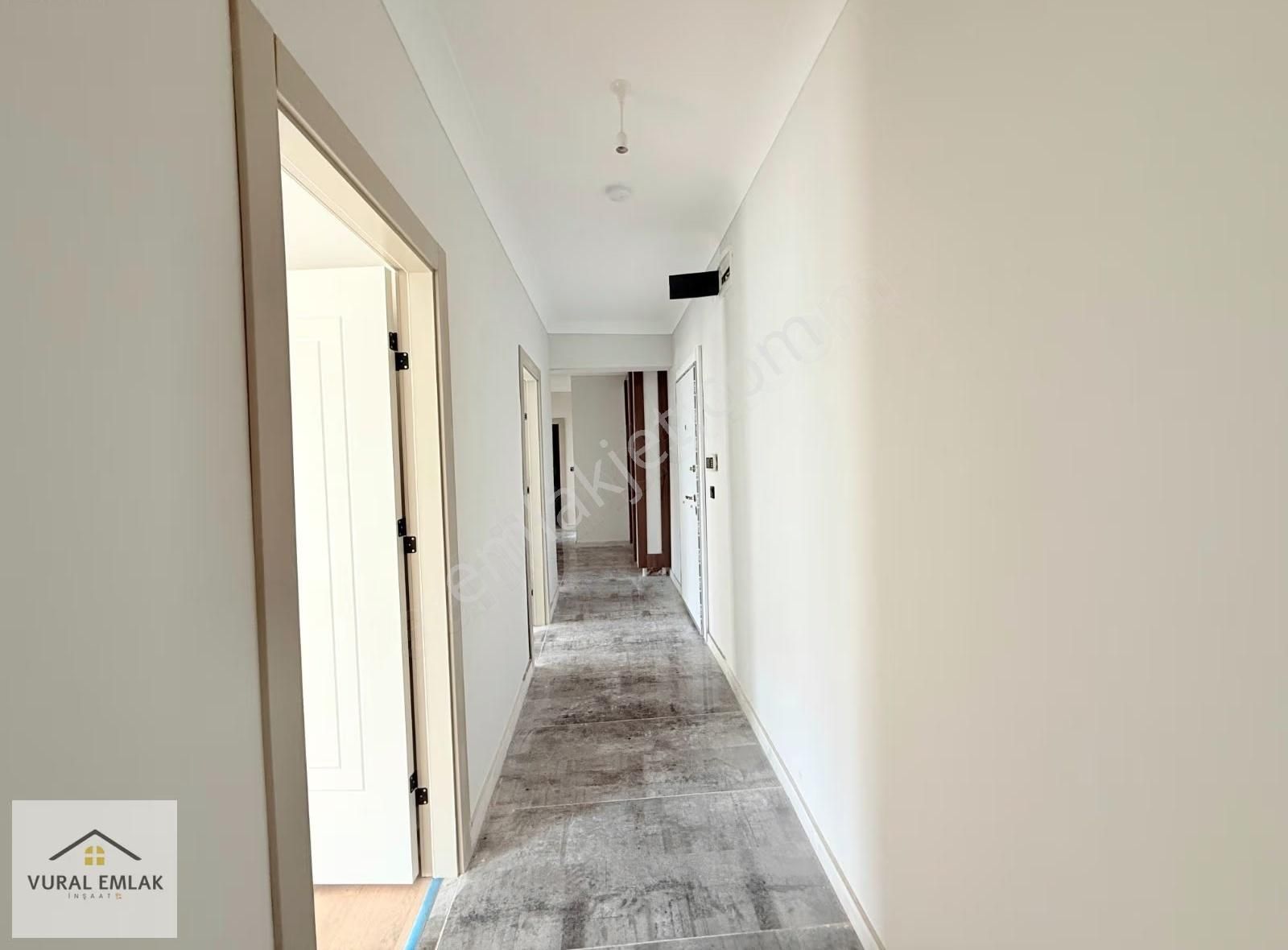 Vural Emlaktan Ara Katta 3+1 İskanlı Kupon Fırsat 145m2 Acill - Görsel 13