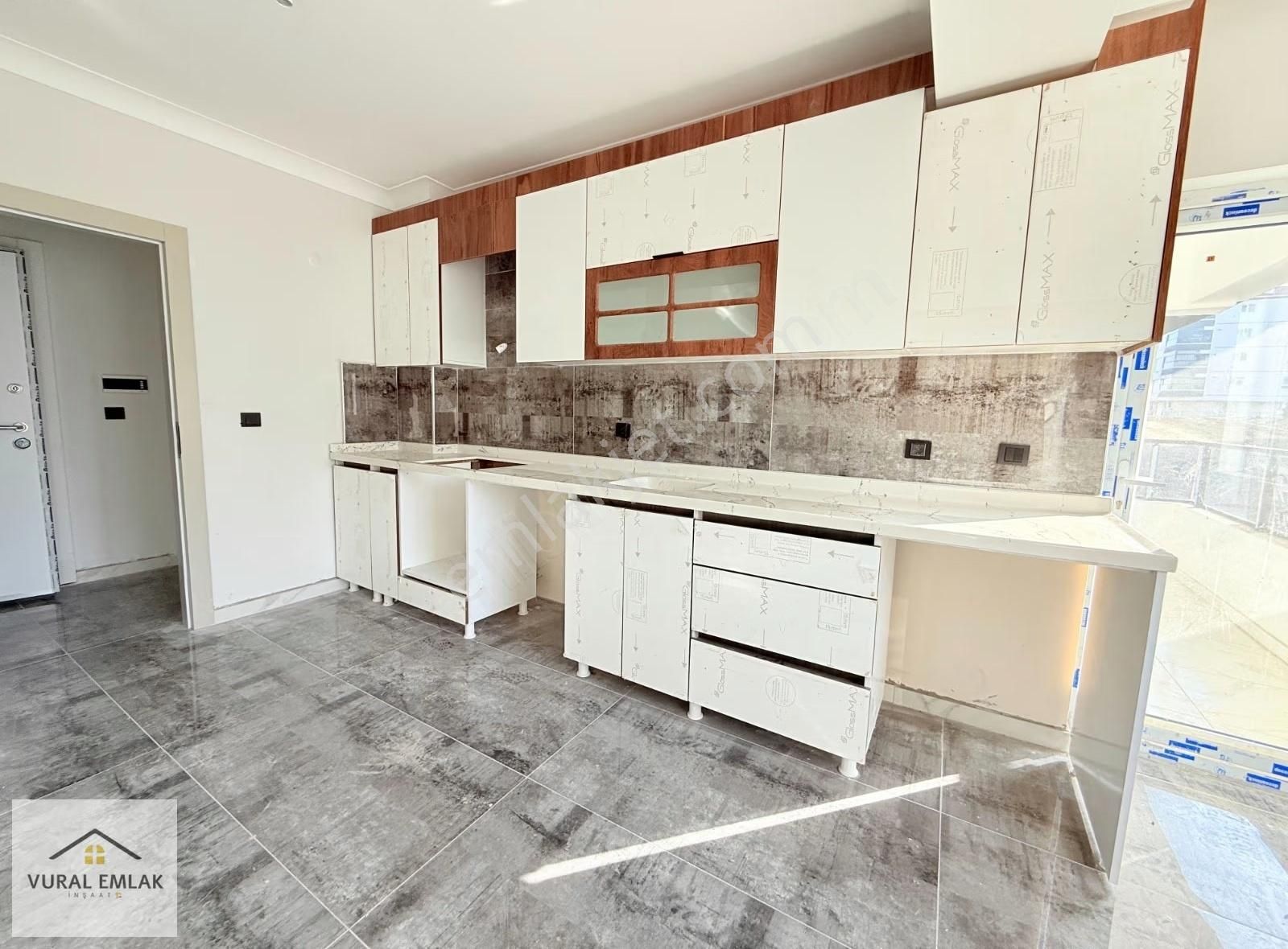 Vural Emlaktan Ara Katta 3+1 İskanlı Kupon Fırsat 145m2 Acill - Görsel 11
