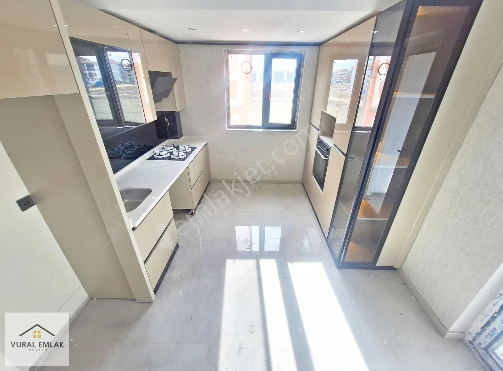 Vural Emlaktan 3+1 Ara Katta%50 Kredi Limitli Yerden Isıtmalı - Görsel 14