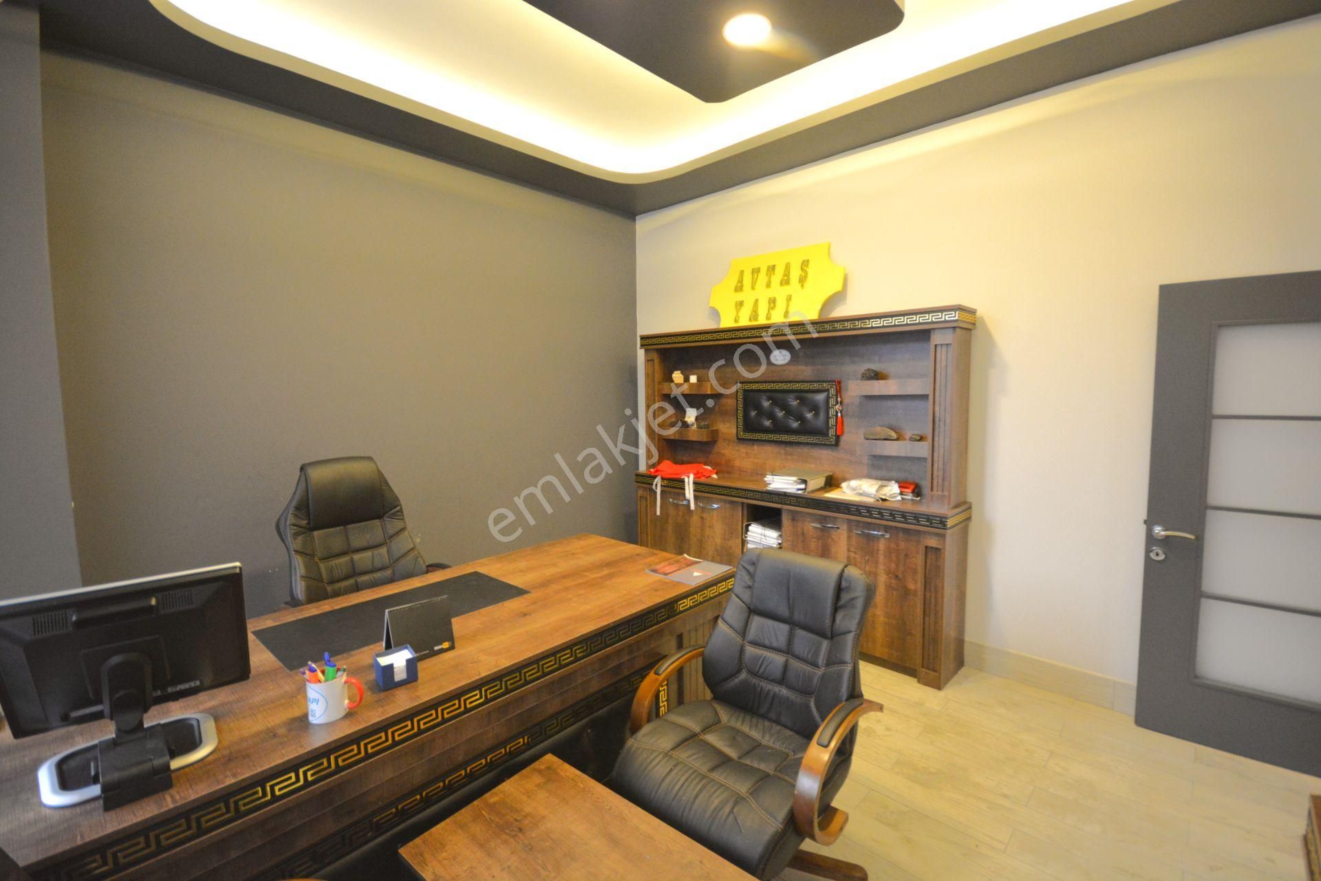 Kiralık Dükkan 200 M2 Konumu Güzel İskanlı Depolu Mutfaklı Özel Dekor Yapılmış - Görsel 22