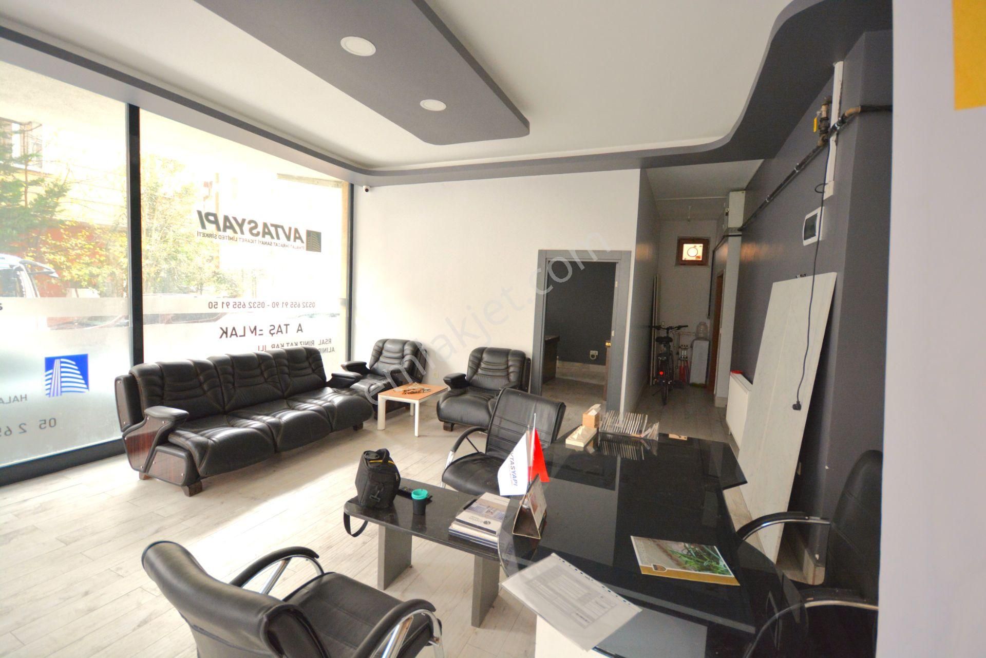 Kiralık Dükkan 200 M2 Konumu Güzel İskanlı Depolu Mutfaklı Özel Dekor Yapılmış - Görsel 24