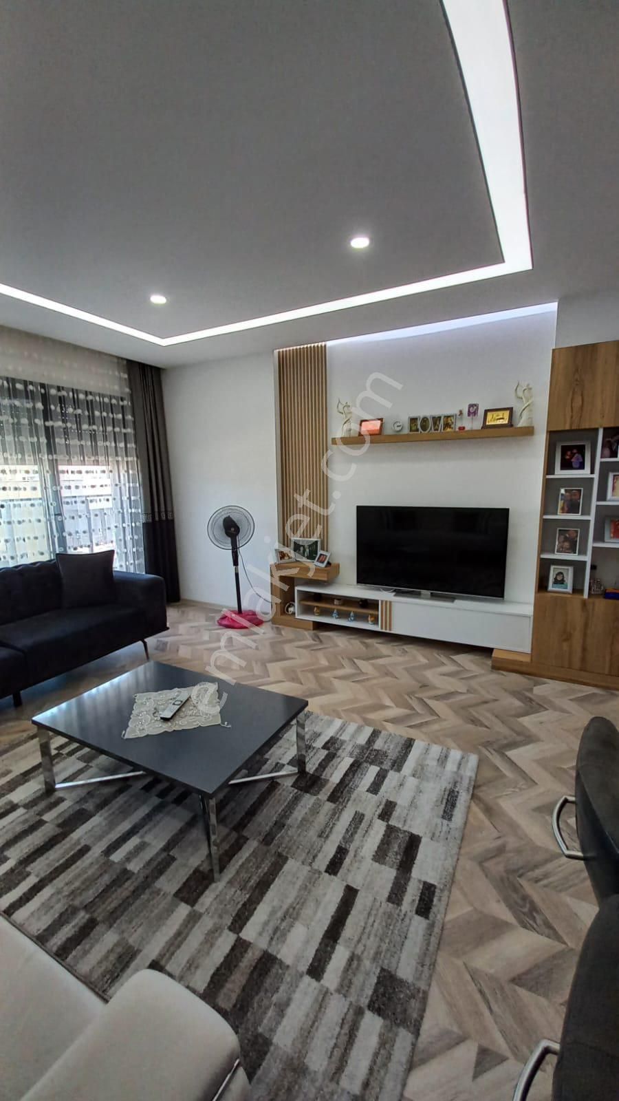 Nezih Bir Lokasyonda 2+1 Satılık Rezidans Daire - Görsel 2