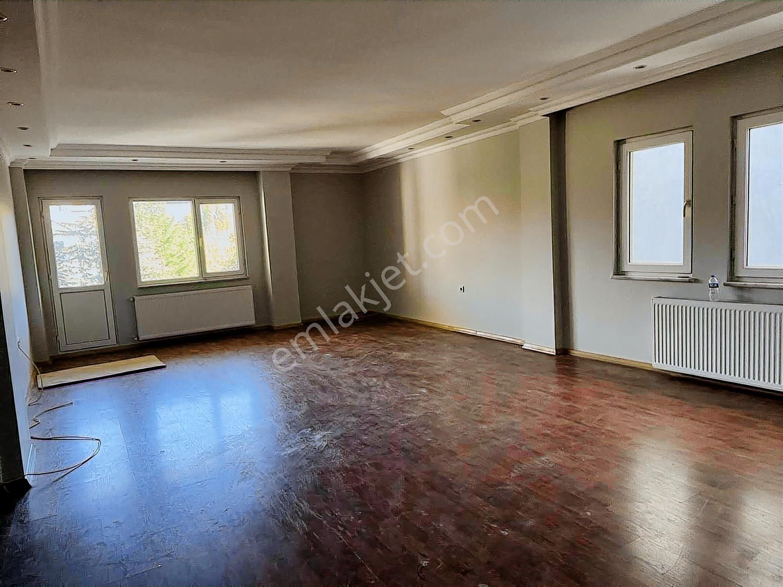 Tarabya Sanatçılar Sitesi 4 + 1 Kupon Satılık Çatı Dubleks