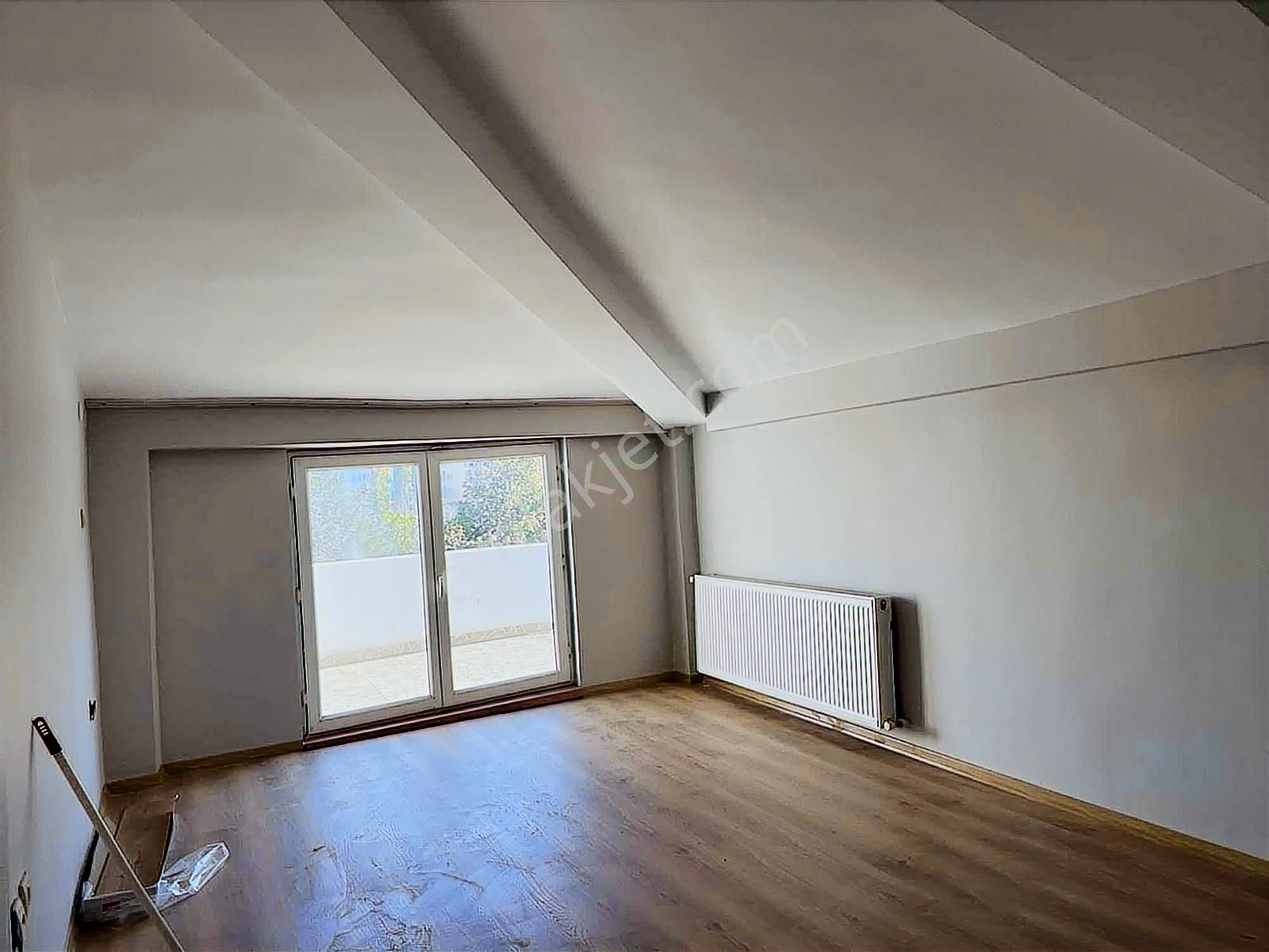 Tarabya Sanatçılar Sitesi 4 + 1 Kupon Satılık Çatı Dubleks - Görsel 7