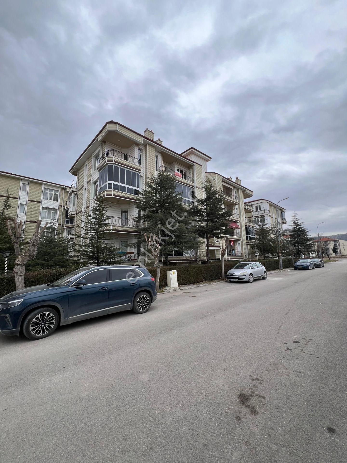 Afyon Özsu Emlak'tan Uydukent Te Site İçi Satılık 3+1 Daire - Görsel 28