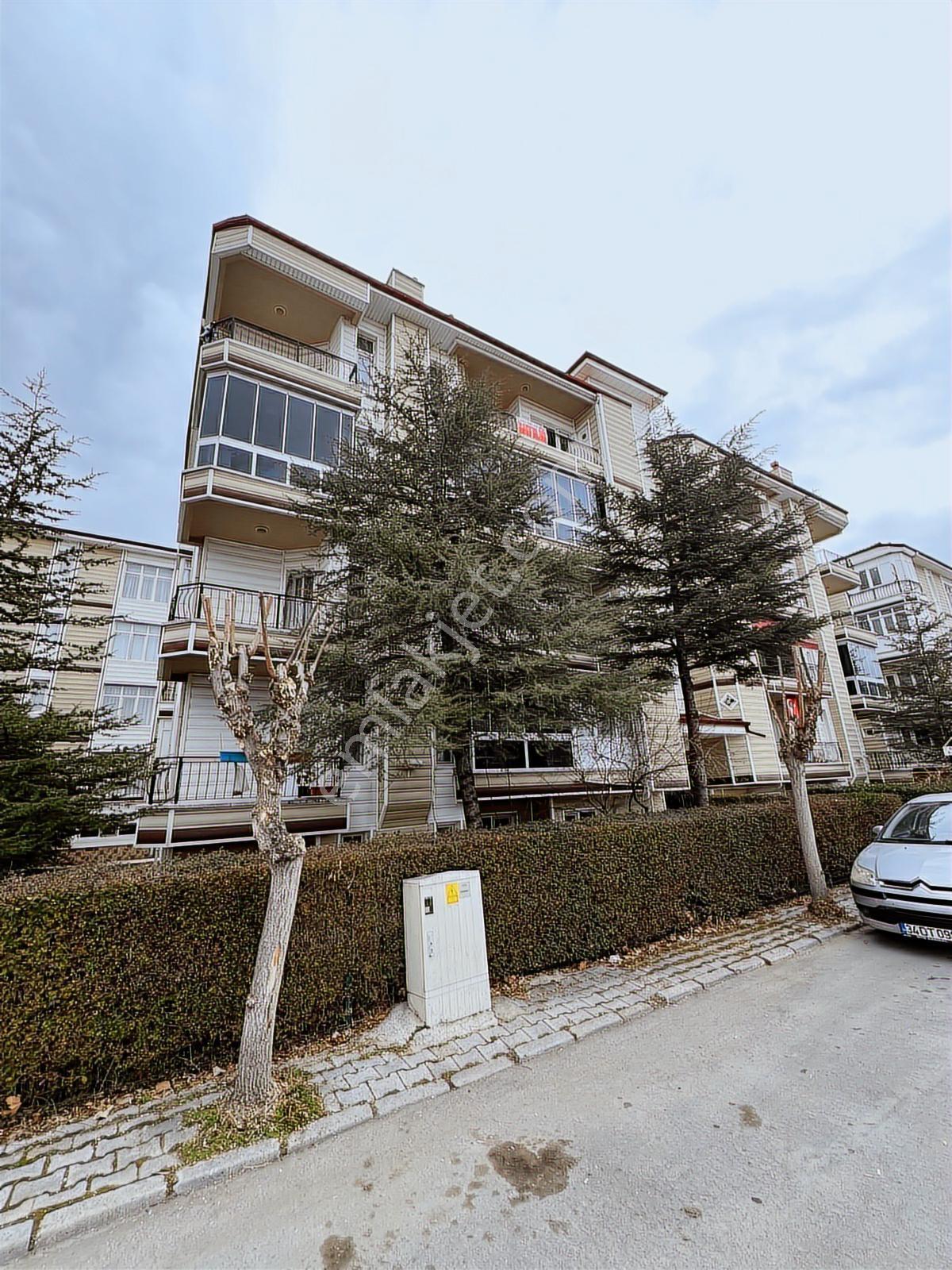 Afyon Özsu Emlak'tan Uydukent Te Site İçi Satılık 3+1 Daire - Görsel 28