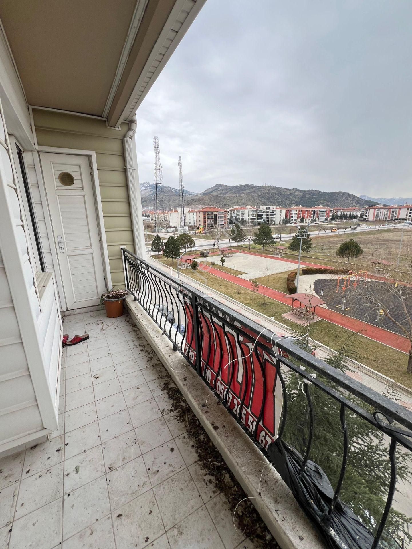 Afyon Özsu Emlak'tan Uydukent Te Site İçi Satılık 3+1 Daire - Görsel 20