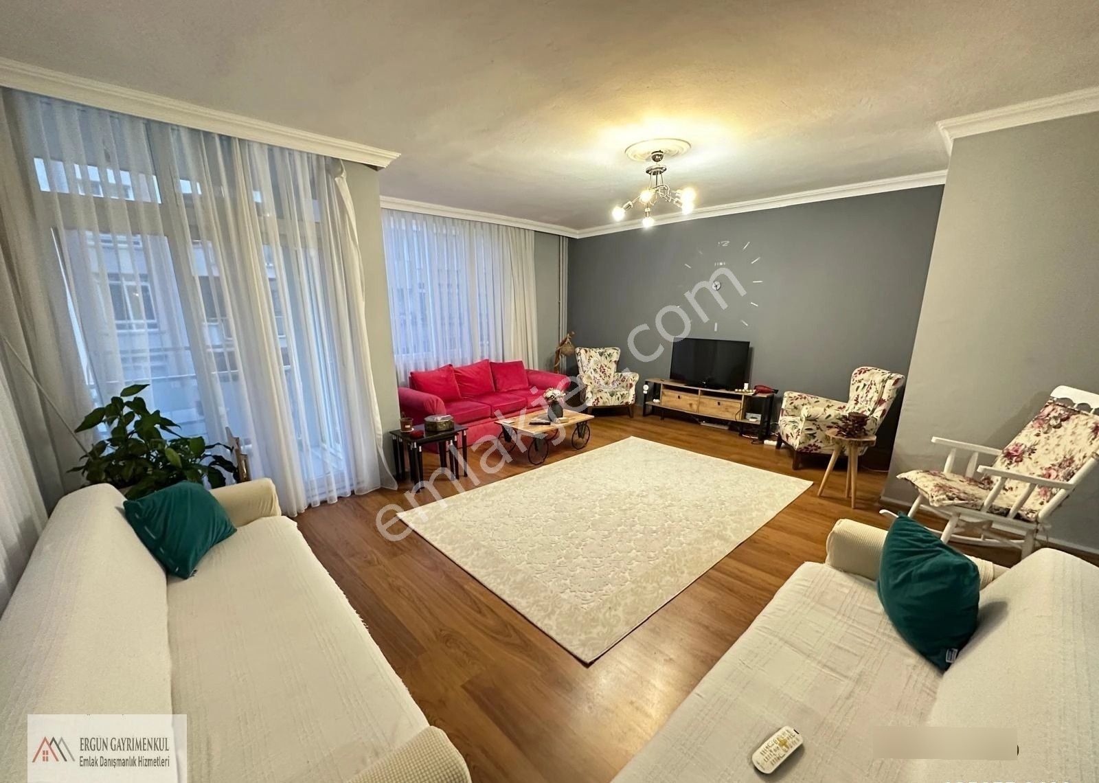 Ergünden Pirireiste Temiz Yapılı Satılık Fırsat 3+1 Daire