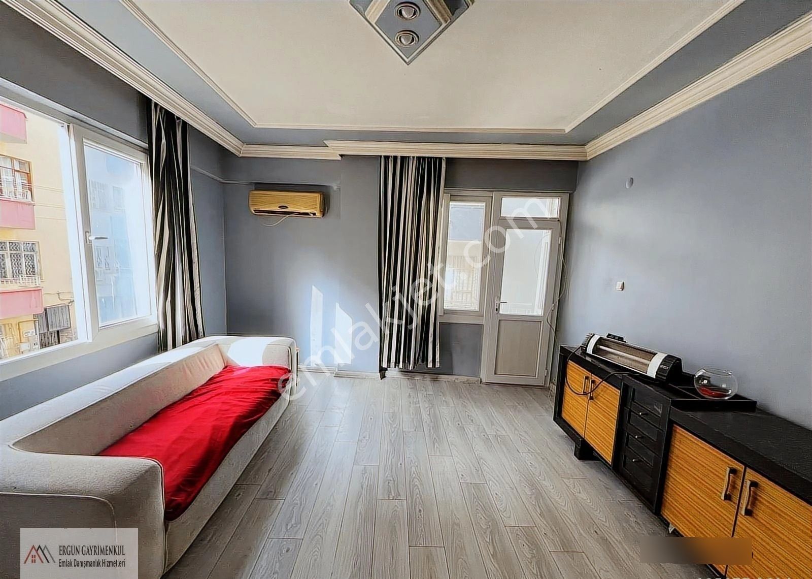 Ergünden Cumhuriyette İçi Yapılı Temiz Satılık Fırsat 2+1 Daire