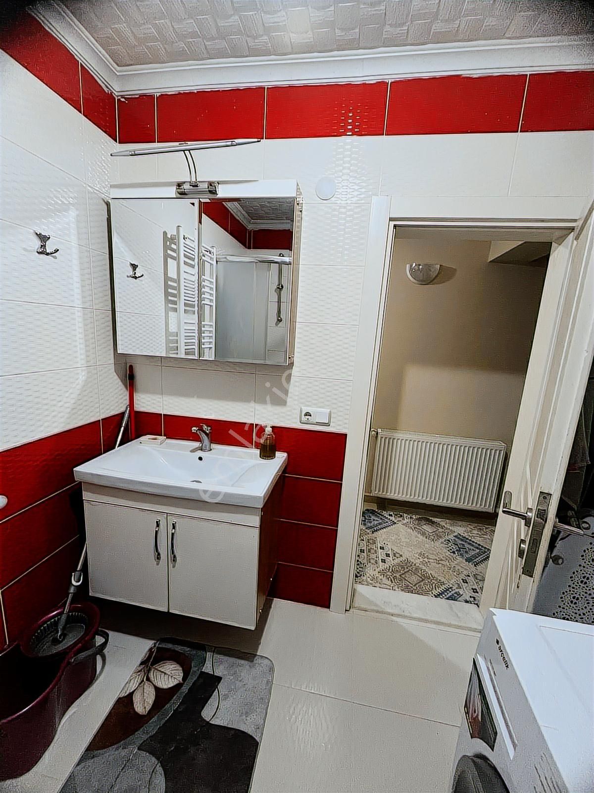 Denize Yürüme Mesafesinde Ayrı Mutfaklı Kelepir 3+1 - Görsel 2