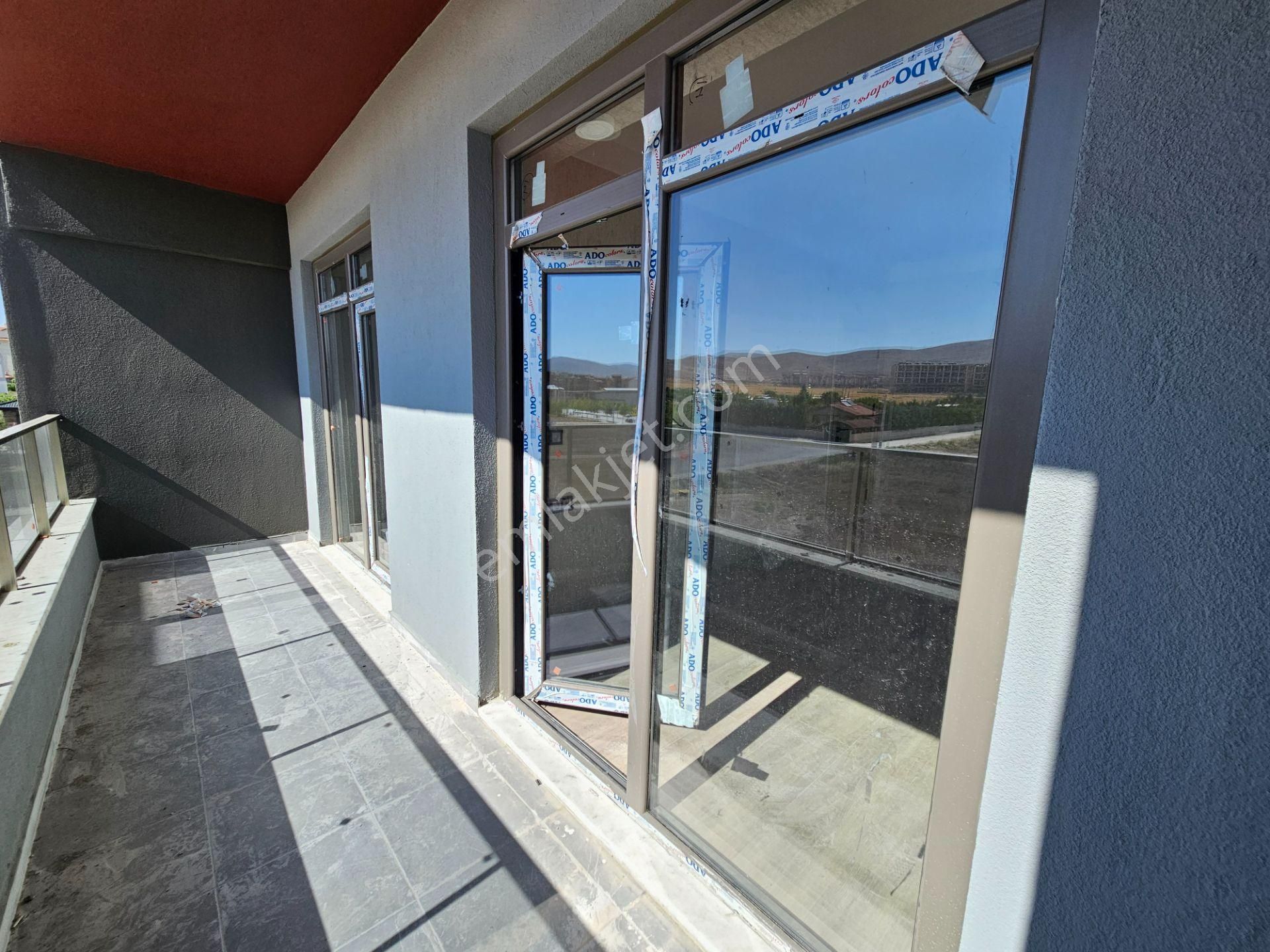 Şafak Caddesine Yakın Tramvaya Yürüme Mesafesinde 3+1ara Kat Son Kat Lüks Daireler 🔥 - Görsel 36