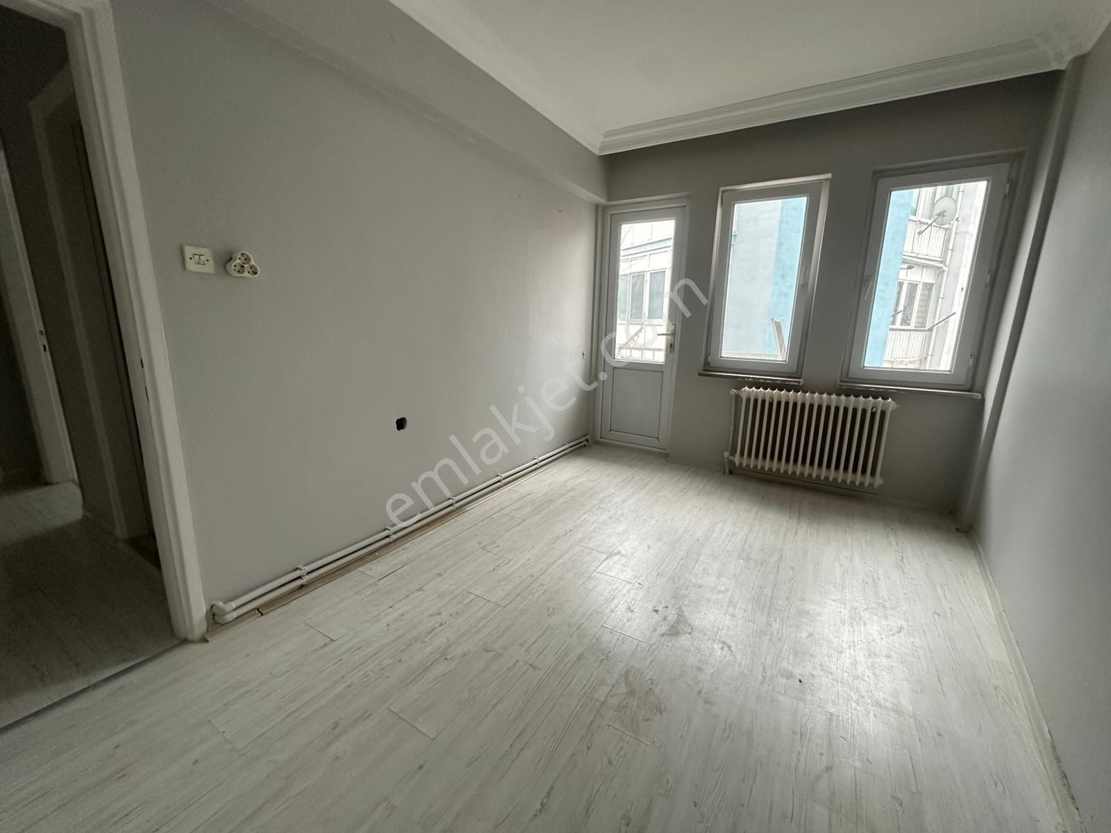Tophanede İçi Yapılı Krediye Uygun Balkonlu 2+1 Satılık Daire - Görsel 24